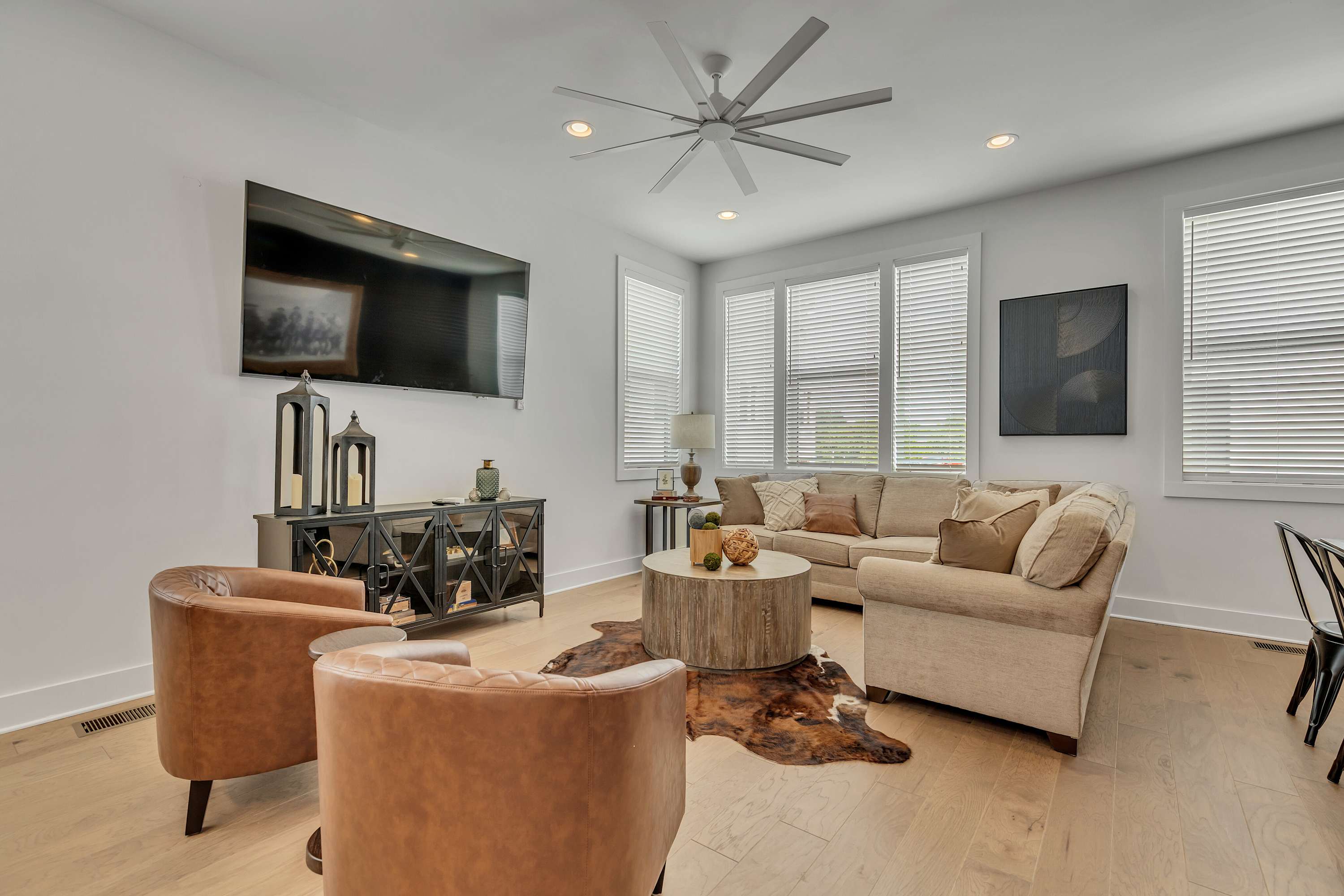 Nashville's Newest + Captivating DT Views +11 Beds