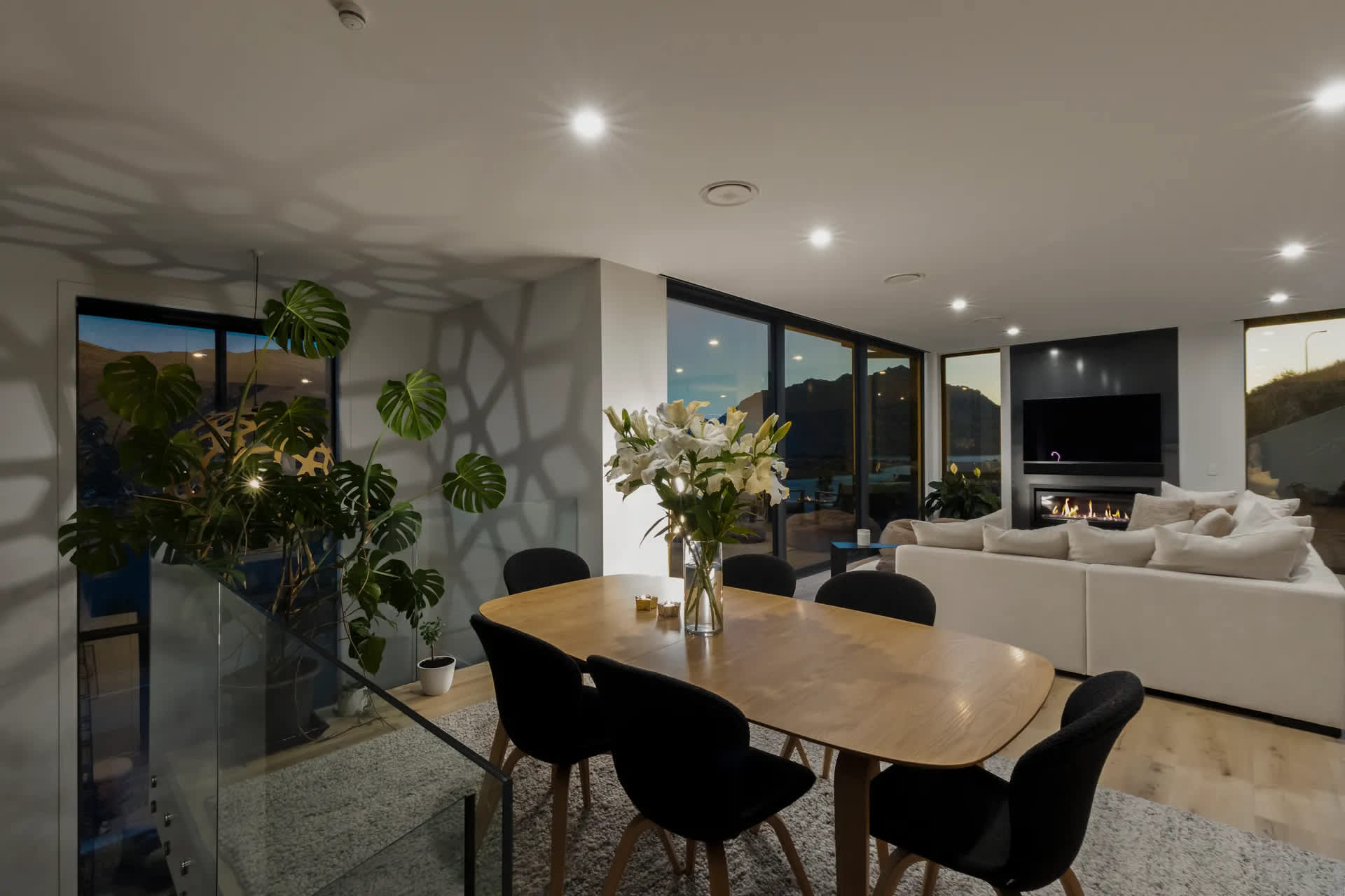 Queenstown luxury villa dining room with lake and mountain views