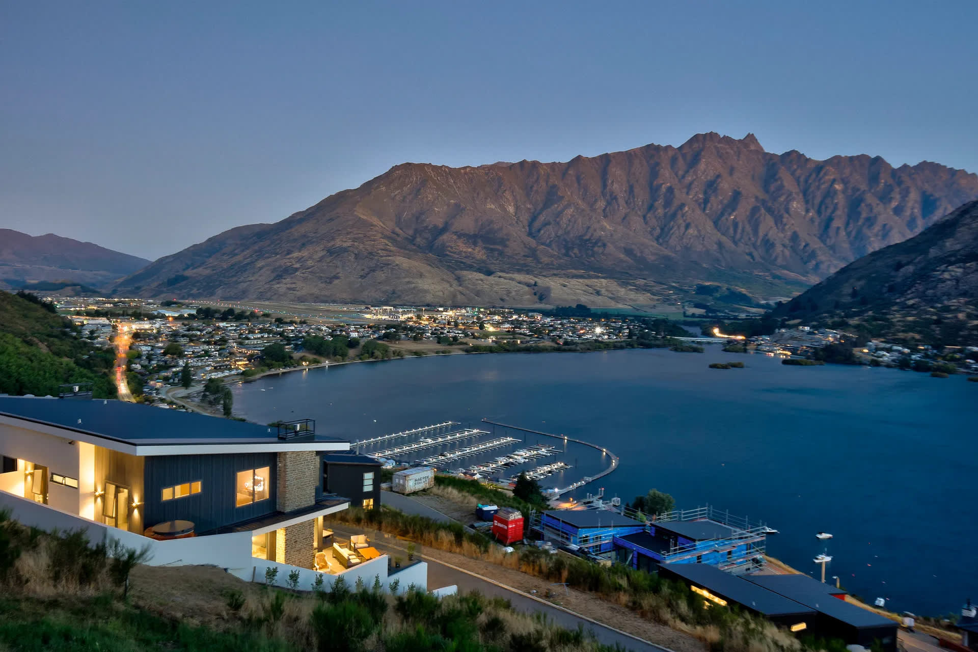 Queenstown luxury home booking
