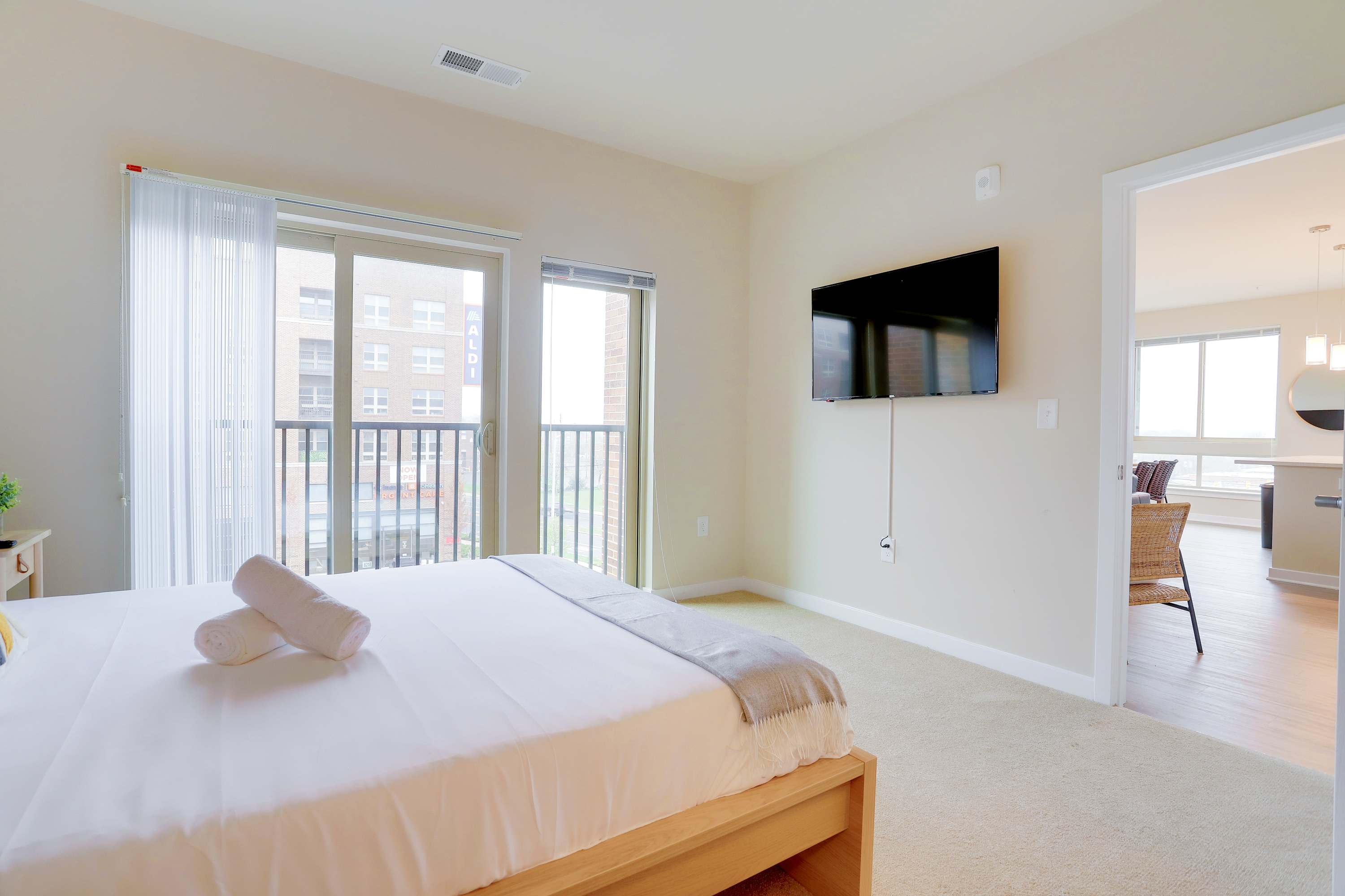 Modern Retreat W Gym & Prime Location - Foto 23