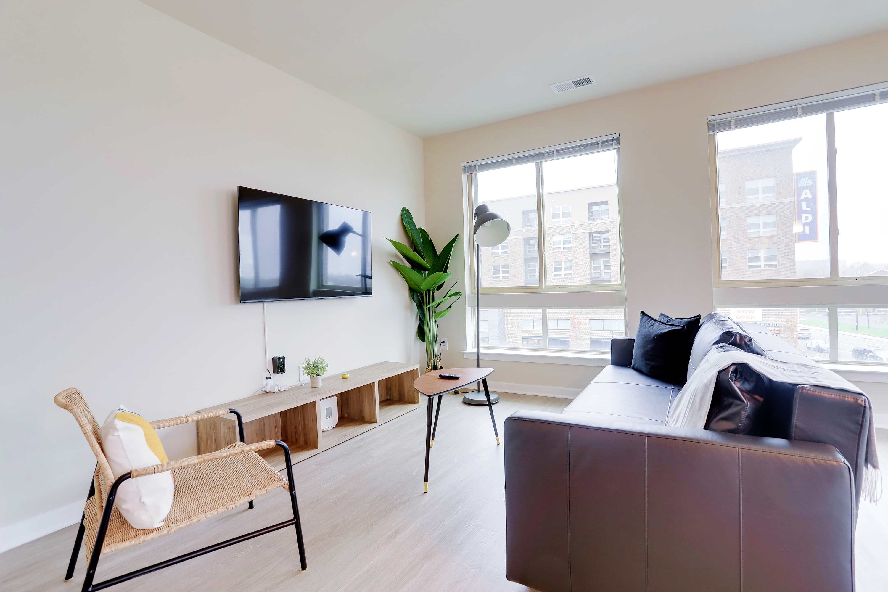 Modern Retreat W Gym & Prime Location - Foto 7