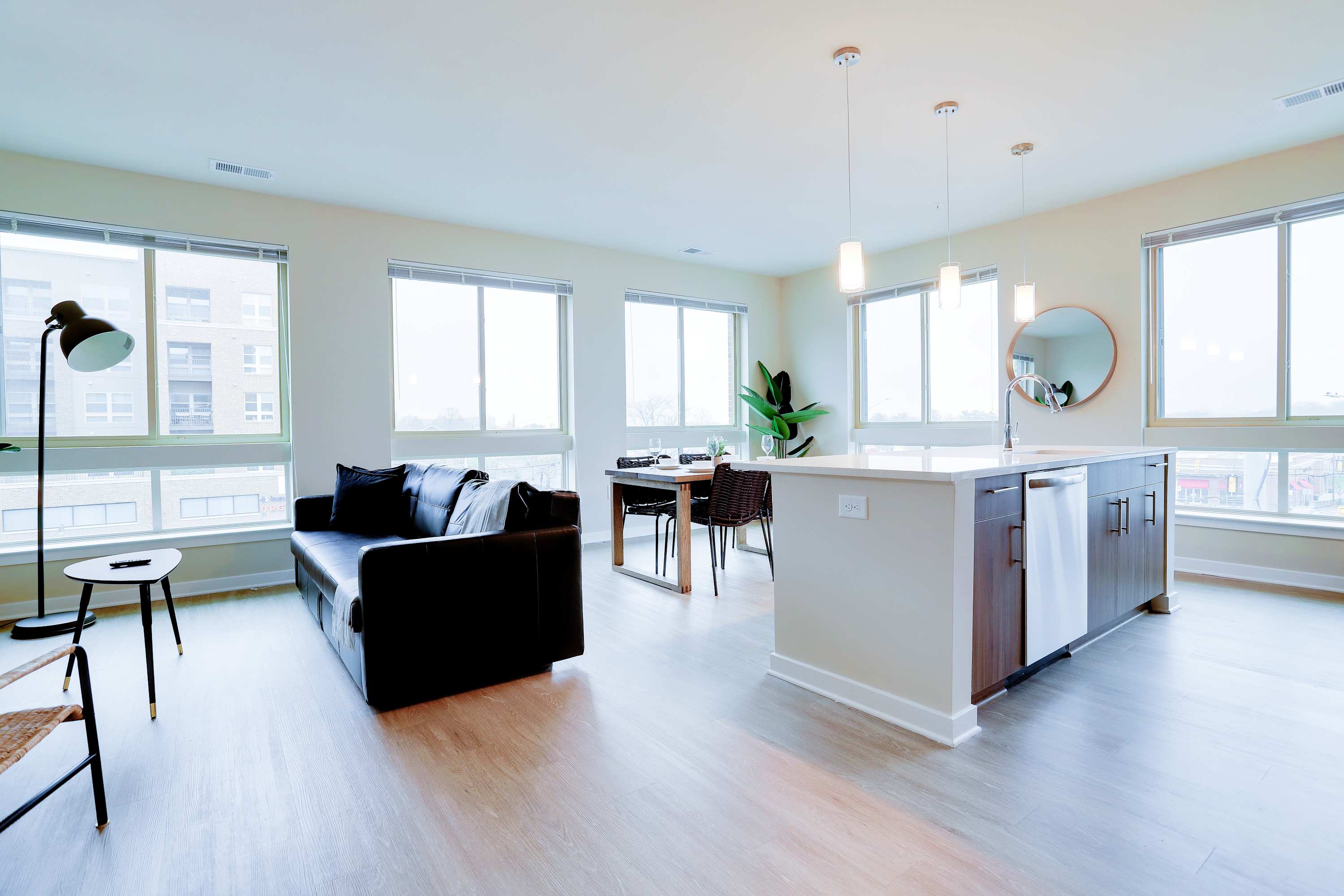 Modern Retreat W Gym & Prime Location - Foto 9