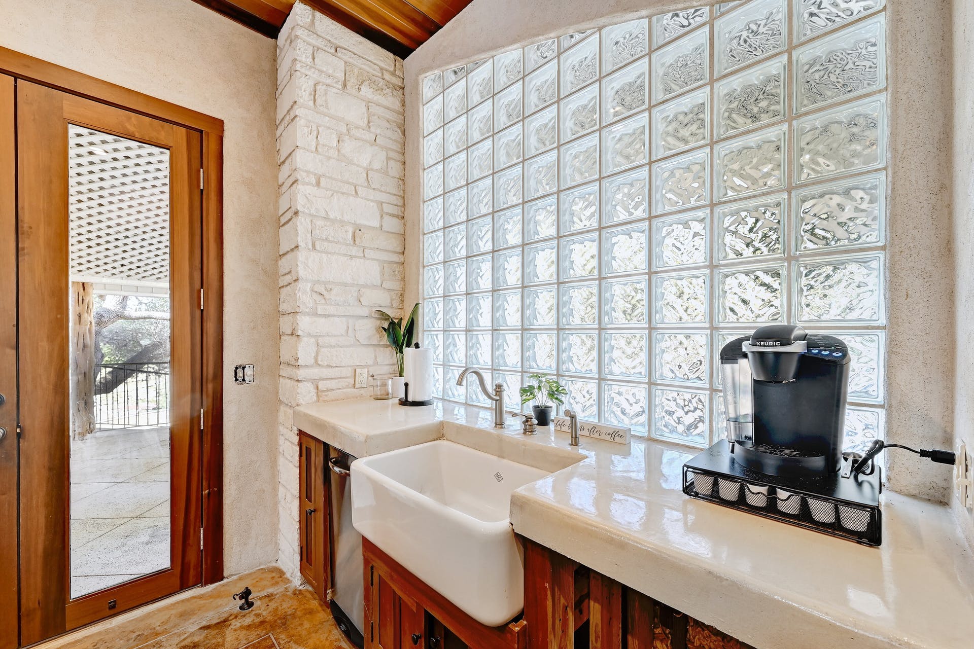 Lake Travis Escape | Photo 11