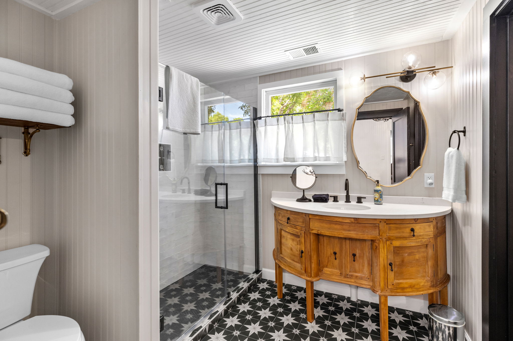 The Johnson | Photo 14