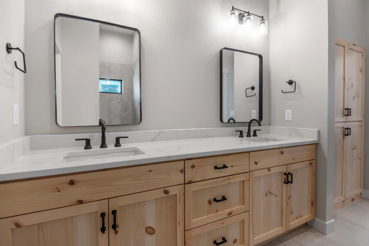 On Golf Course, Game Room, Hot Tub | The 19th Hole