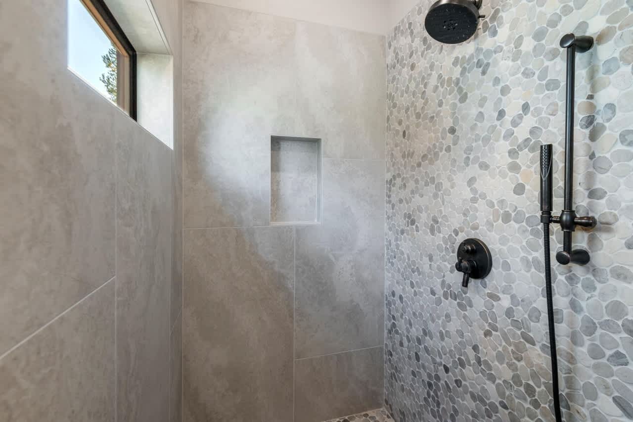 On Golf Course, Game Room, Hot Tub | The 19th Hole