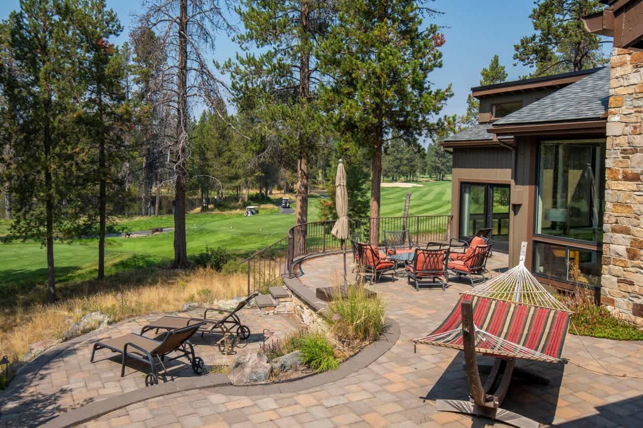 On Golf Course, Game Room, Hot Tub | The 19th Hole