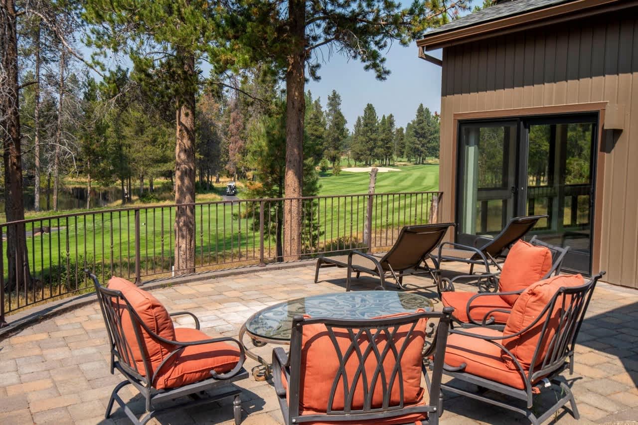 On Golf Course, Game Room, Hot Tub | The 19th Hole