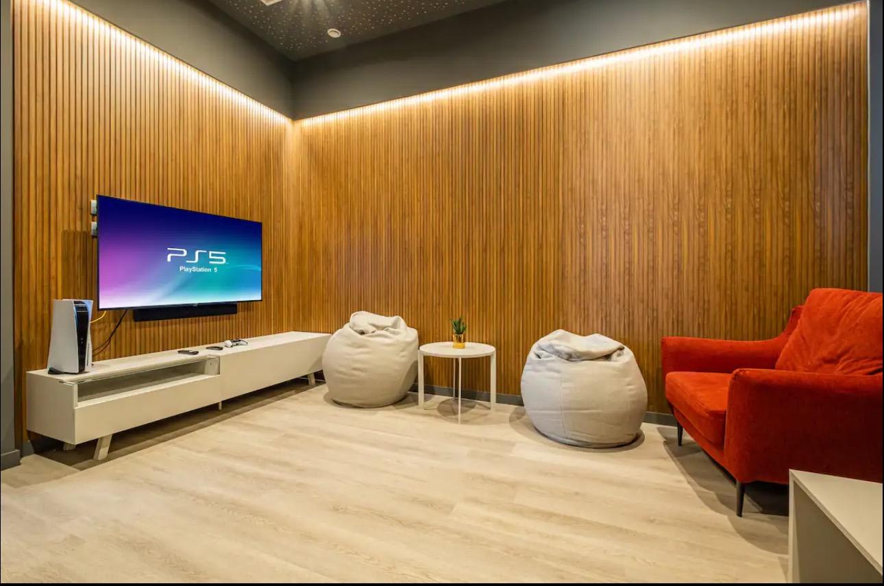 Av. República Argentina, 17, 1 1, 03502 Benidorm, Alicante, Spain