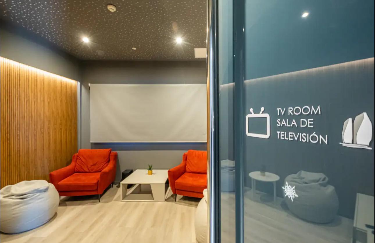 Av. República Argentina, 17, 1 1, 03502 Benidorm, Alicante, Spain