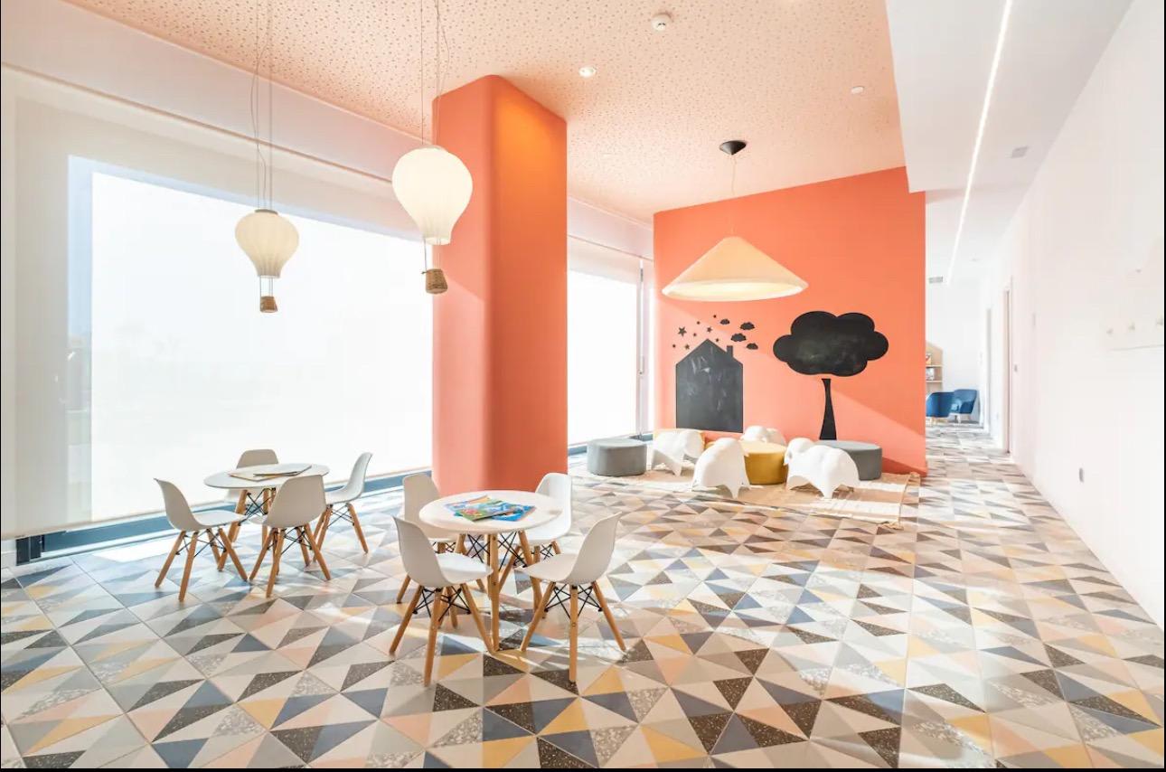 Av. República Argentina, 17, 1 1, 03502 Benidorm, Alicante, Spain