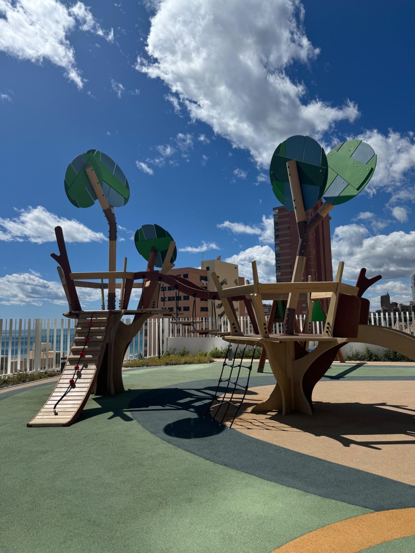 Av. República Argentina, 17, 1 1, 03502 Benidorm, Alicante, Spain