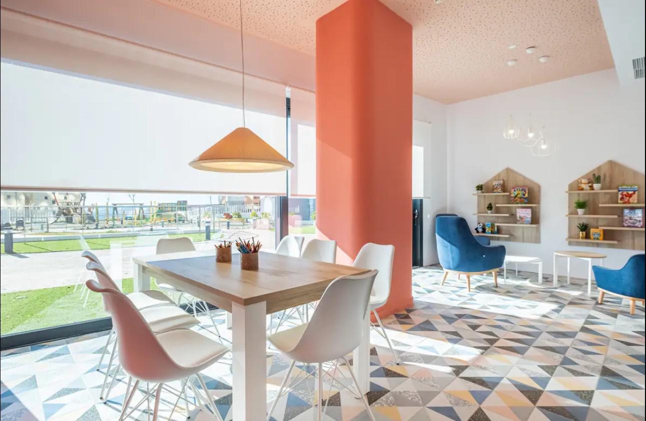 Av. República Argentina, 17, 1 1, 03502 Benidorm, Alicante, Spain