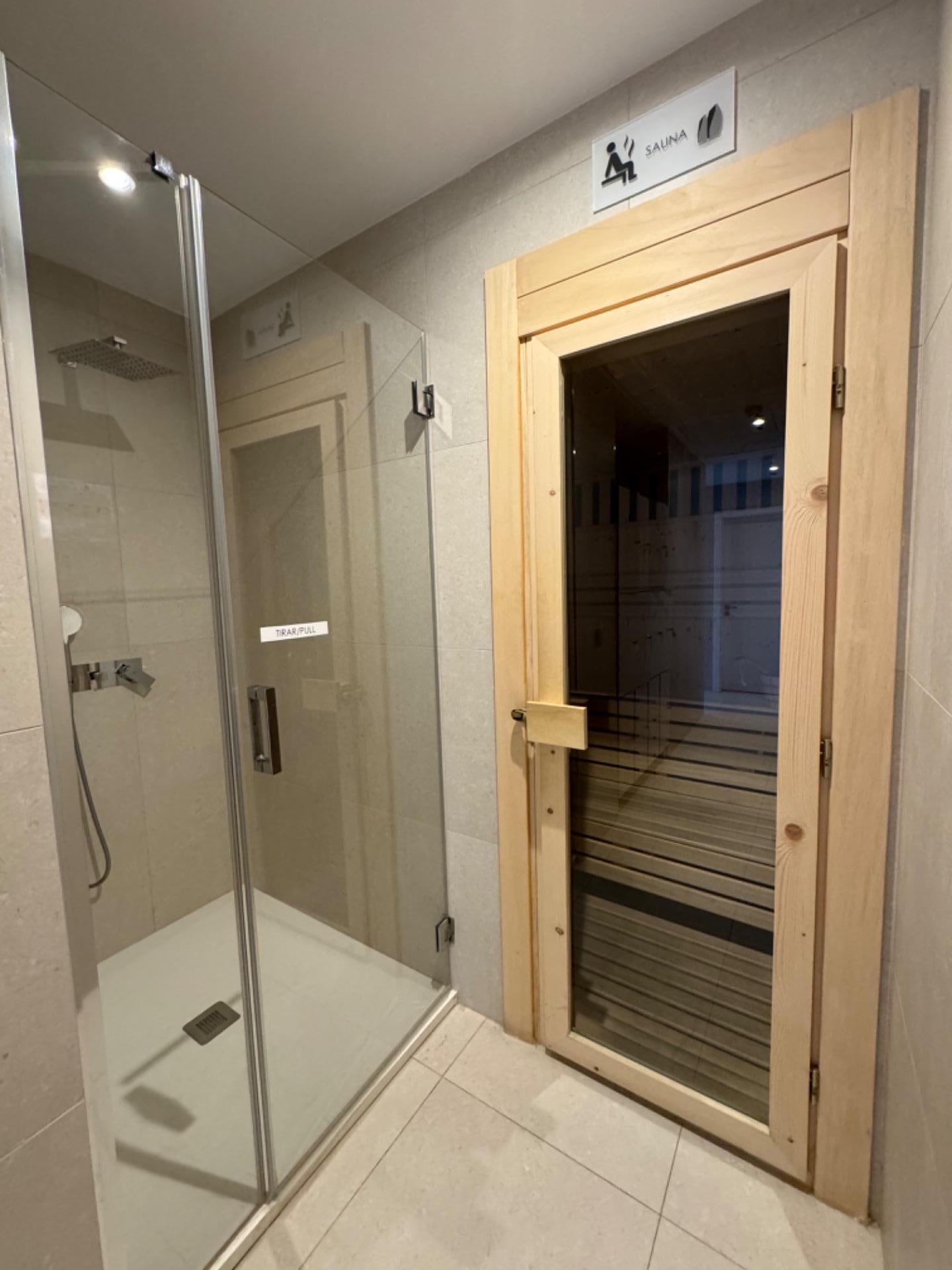 Av. República Argentina, 17, 1 1, 03502 Benidorm, Alicante, Spain