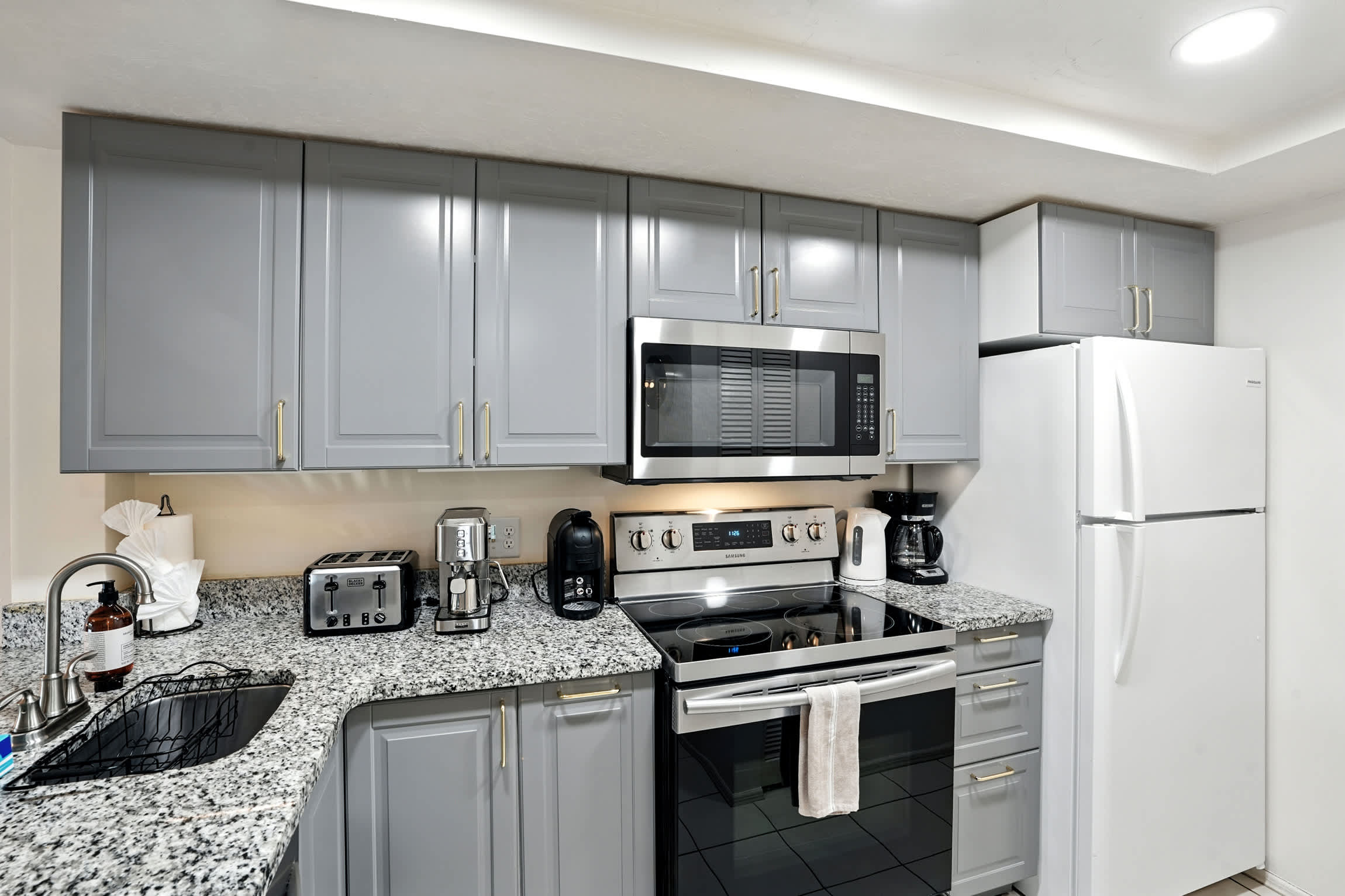 I 352 Beautiful Lake Views Walk to Amenities | Photo 10