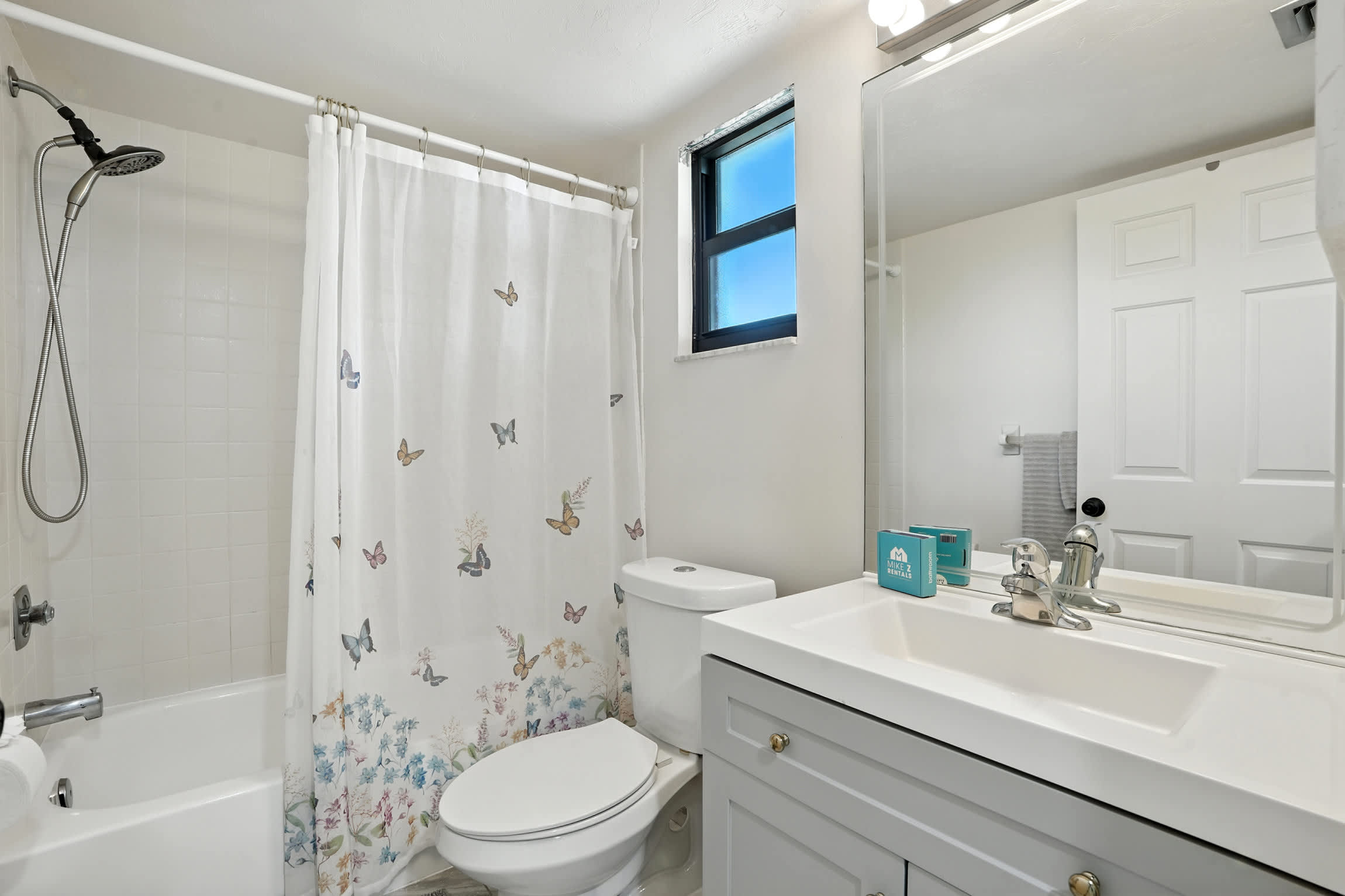 I 352 Beautiful Lake Views Walk to Amenities | Photo 21