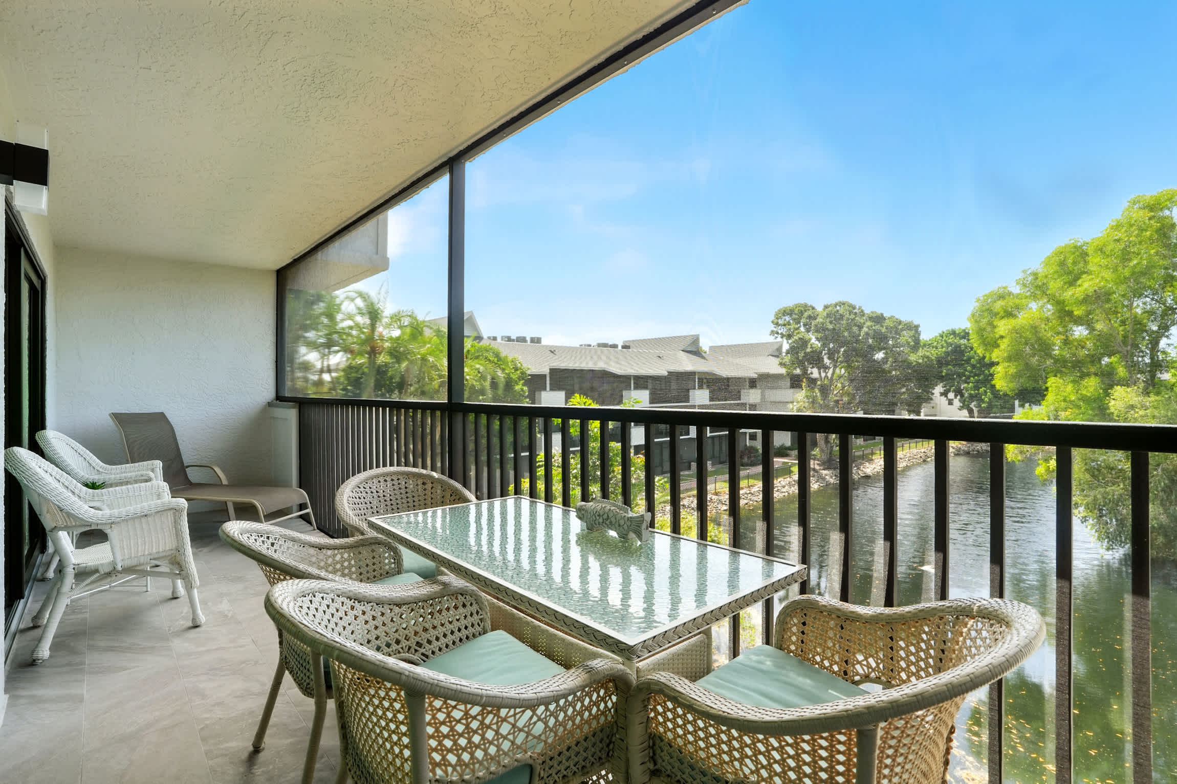 I 352 Beautiful Lake Views Walk to Amenities | Photo 24