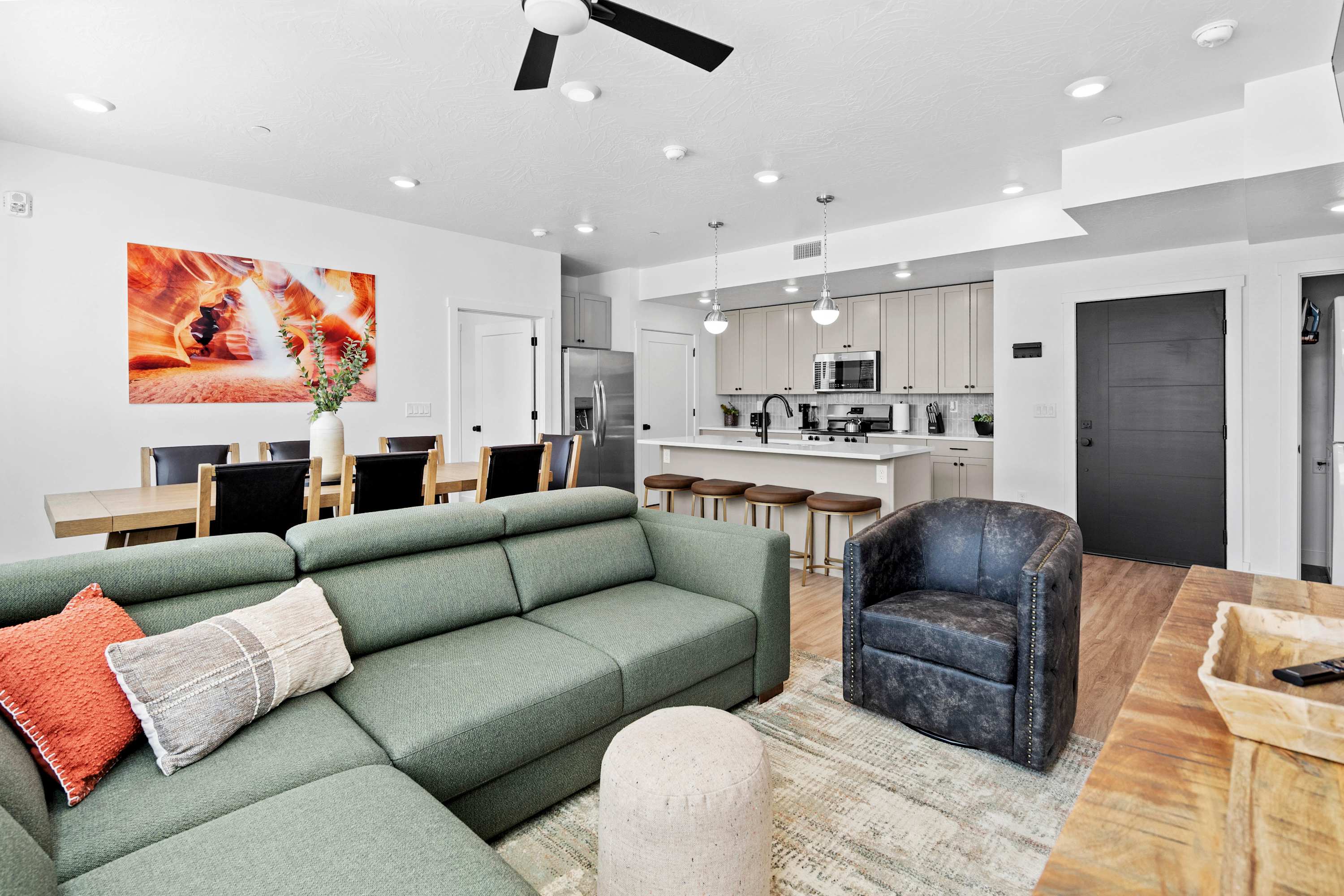 Easy Escape - *New Listing* - BRAND NEW! 3