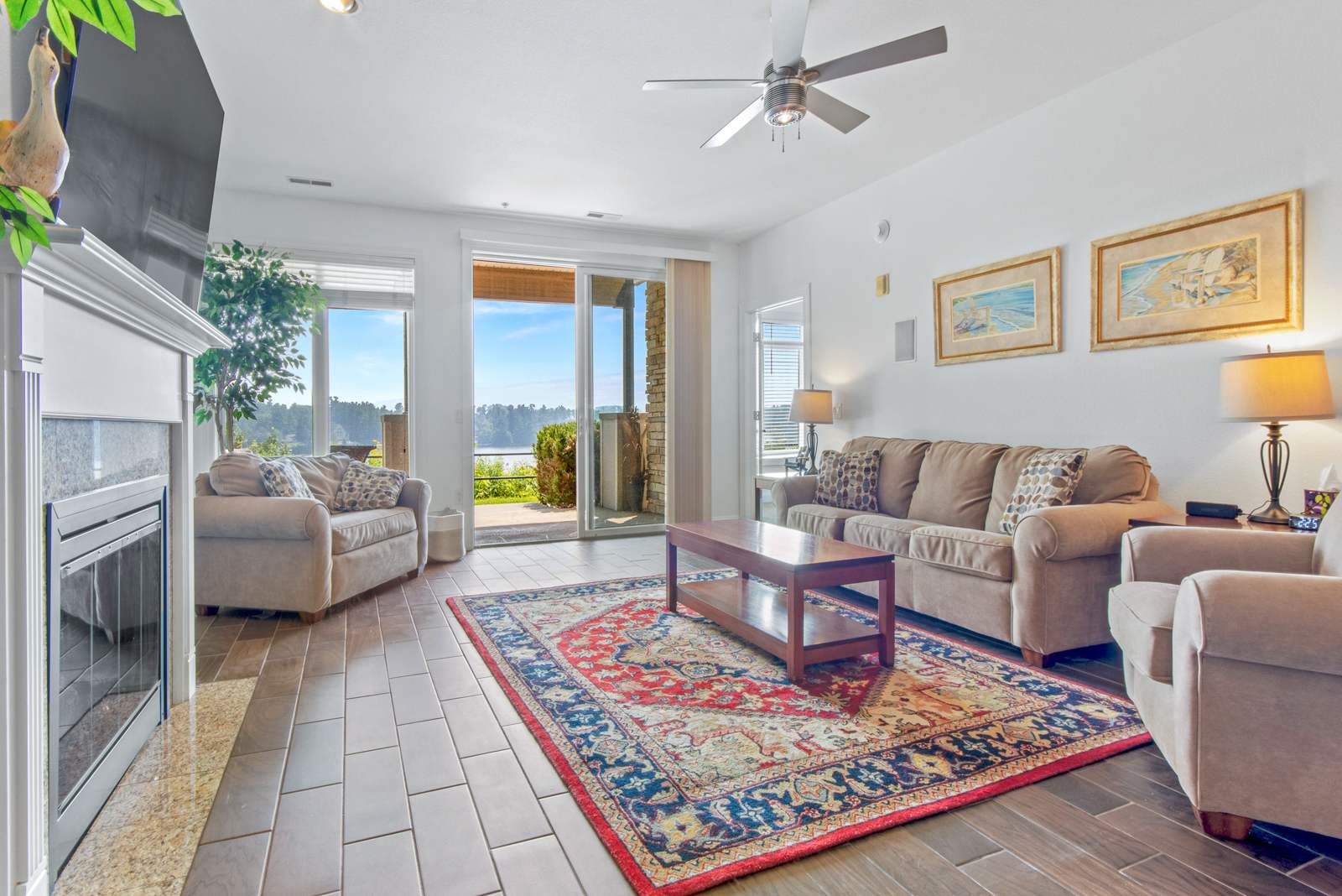 Luxury Lakefront Condo in Wisconsin Dells — Wisconsin Dells, WI — vacation rental