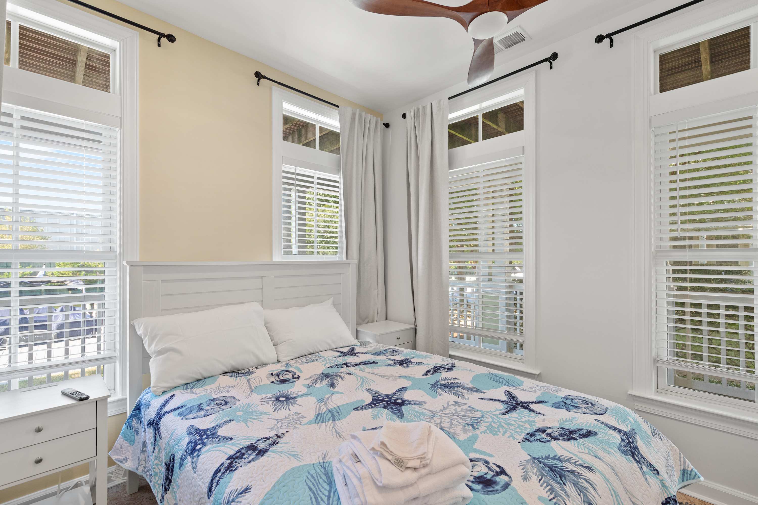 27 Island Edge - Sunset Island  Family Luxury Townhome
