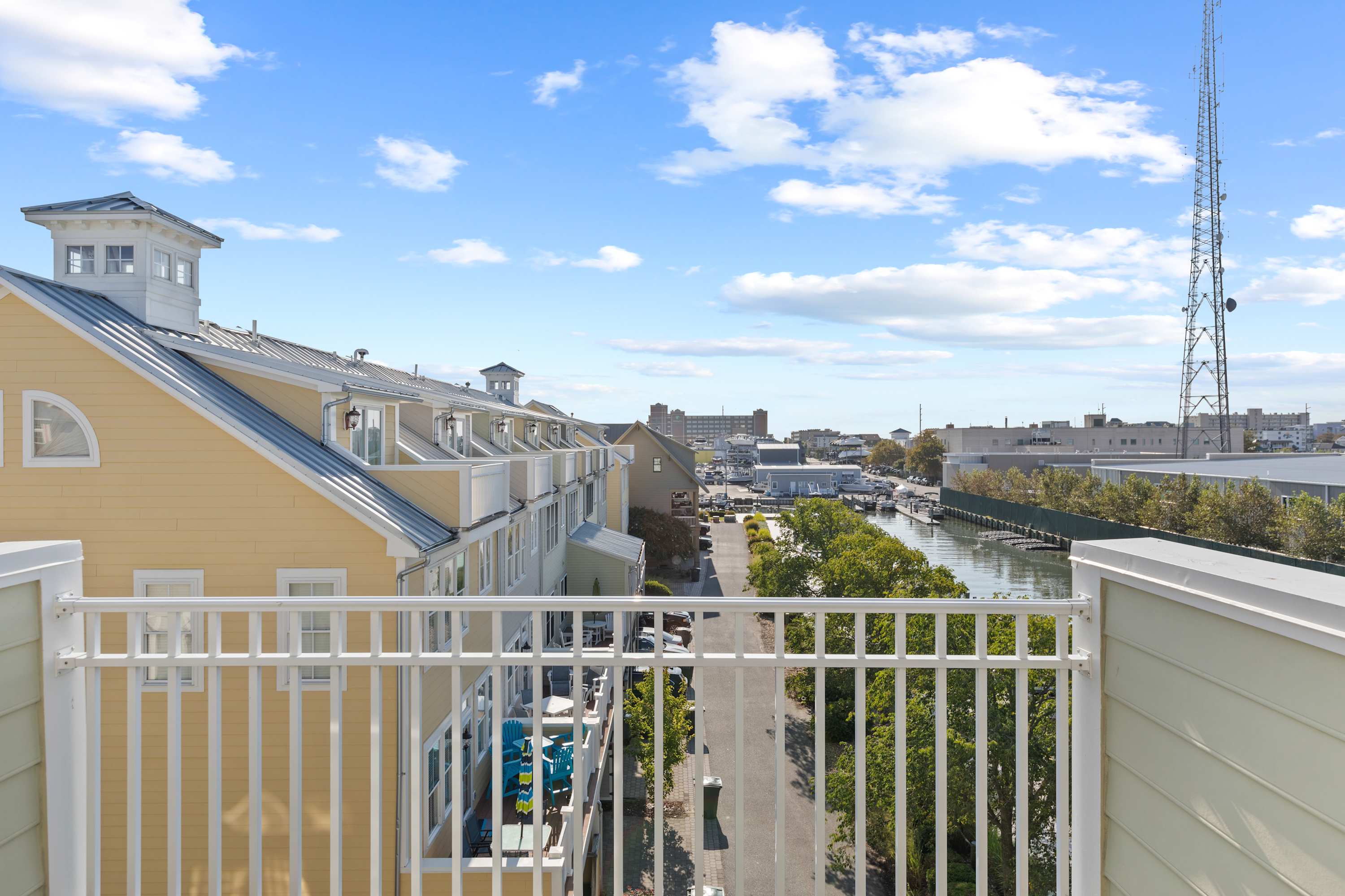 27 Island Edge - Sunset Island  Family Luxury Townhome