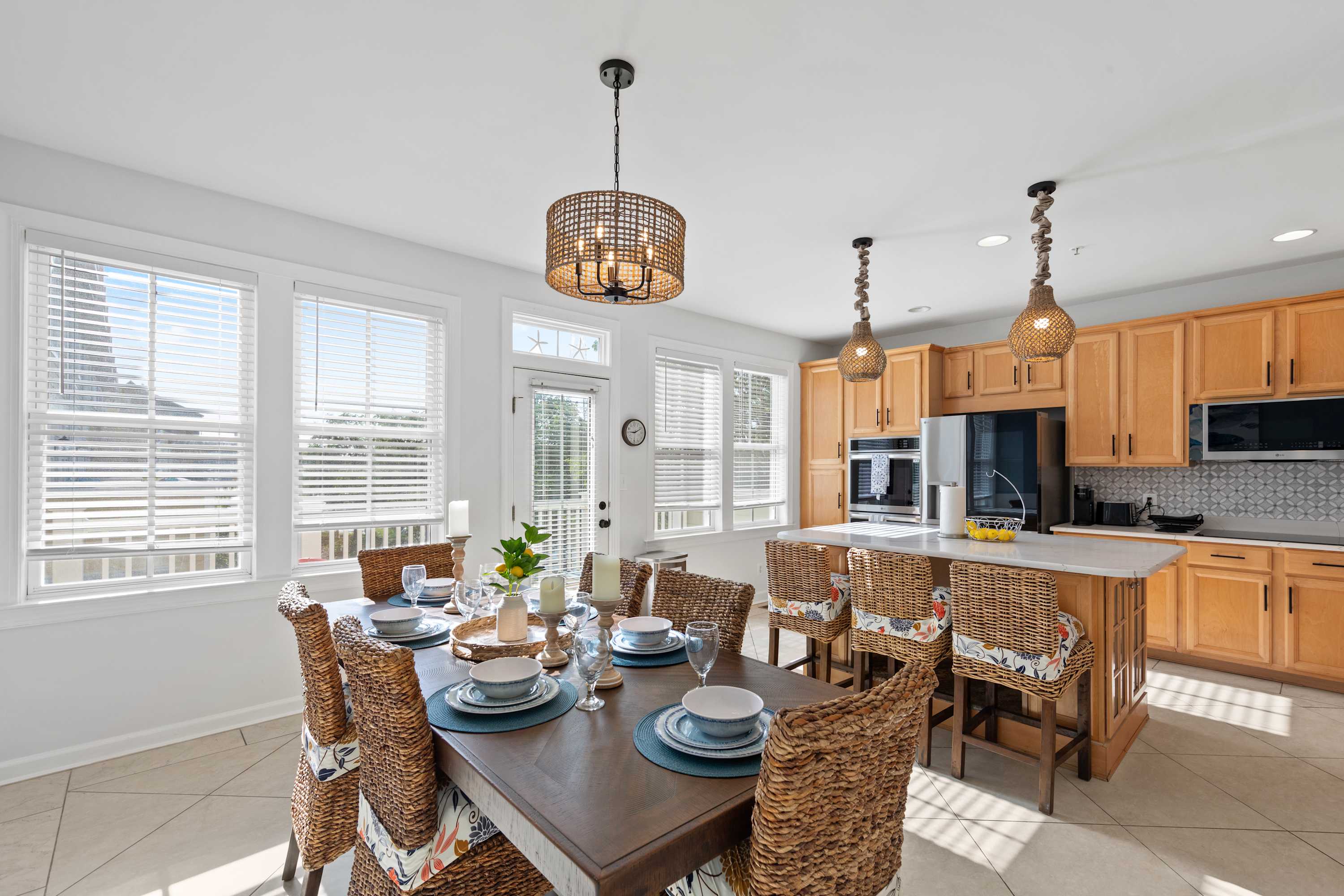 27 Island Edge - Sunset Island  Family Luxury Townhome
