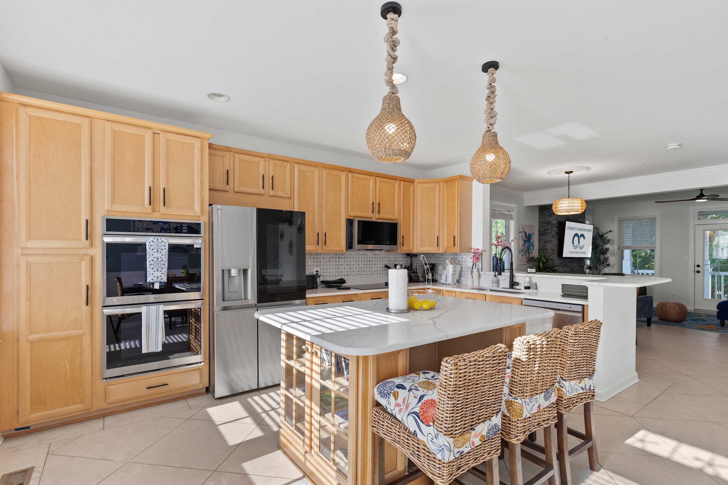 27 Island Edge - Sunset Island  Family Luxury Townhome