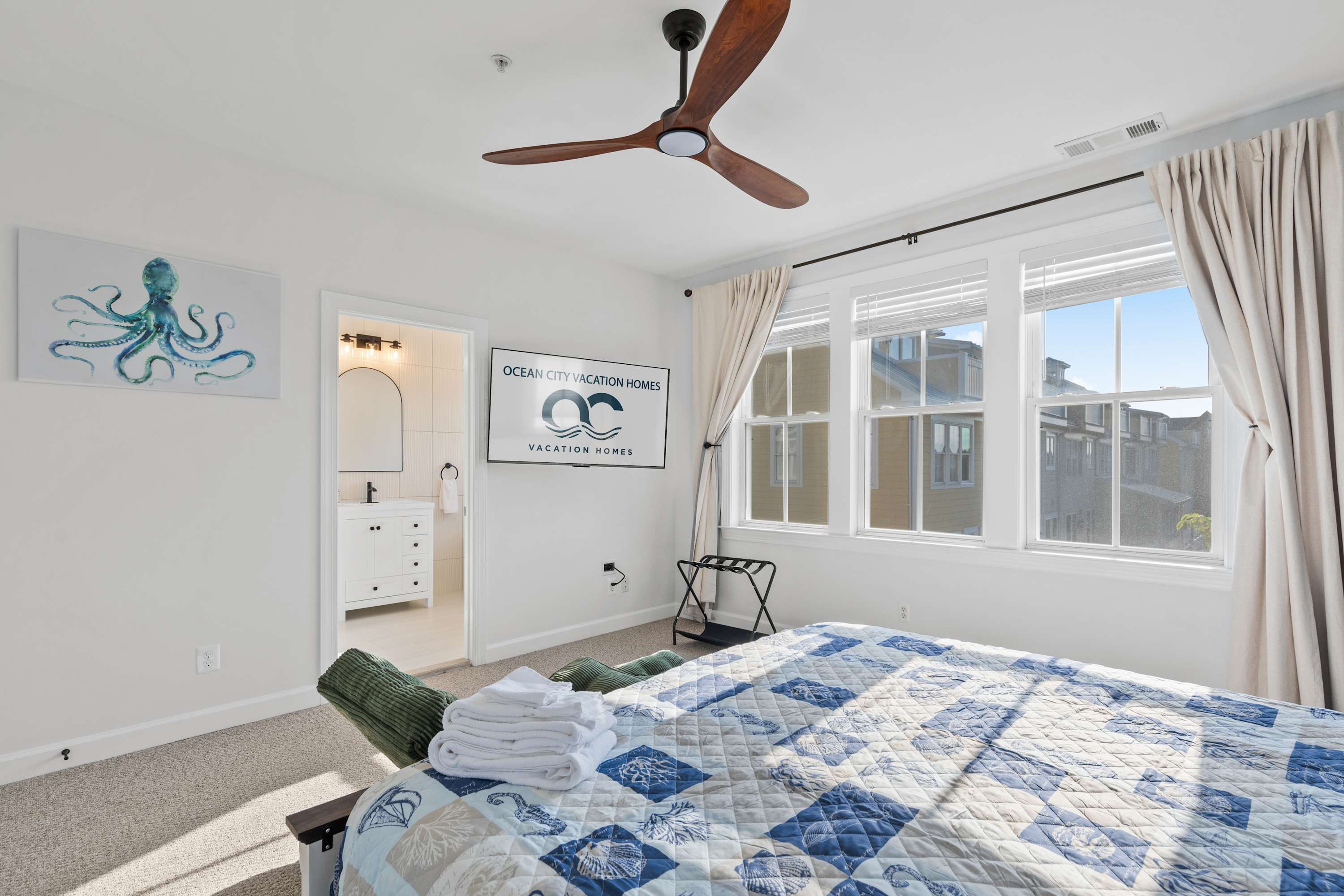 27 Island Edge - Sunset Island  Family Luxury Townhome