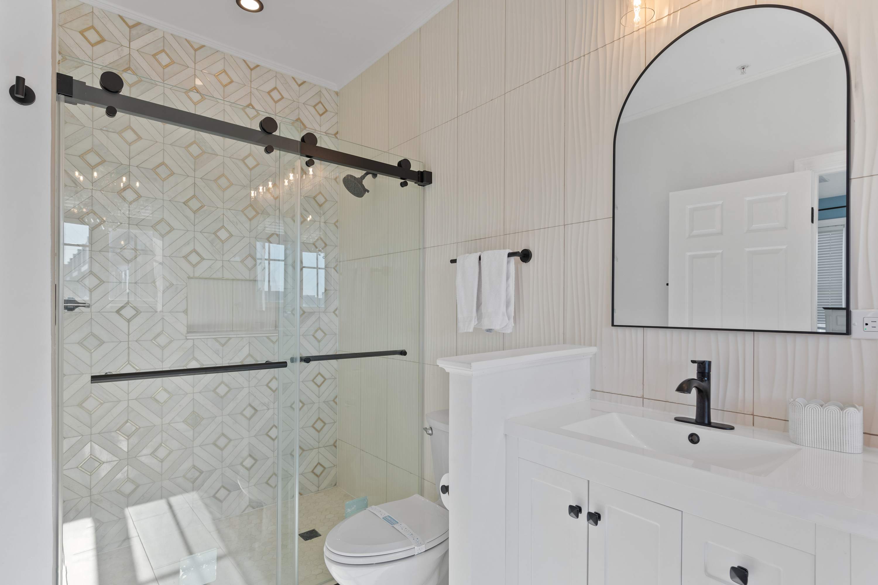27 Island Edge - Sunset Island  Family Luxury Townhome