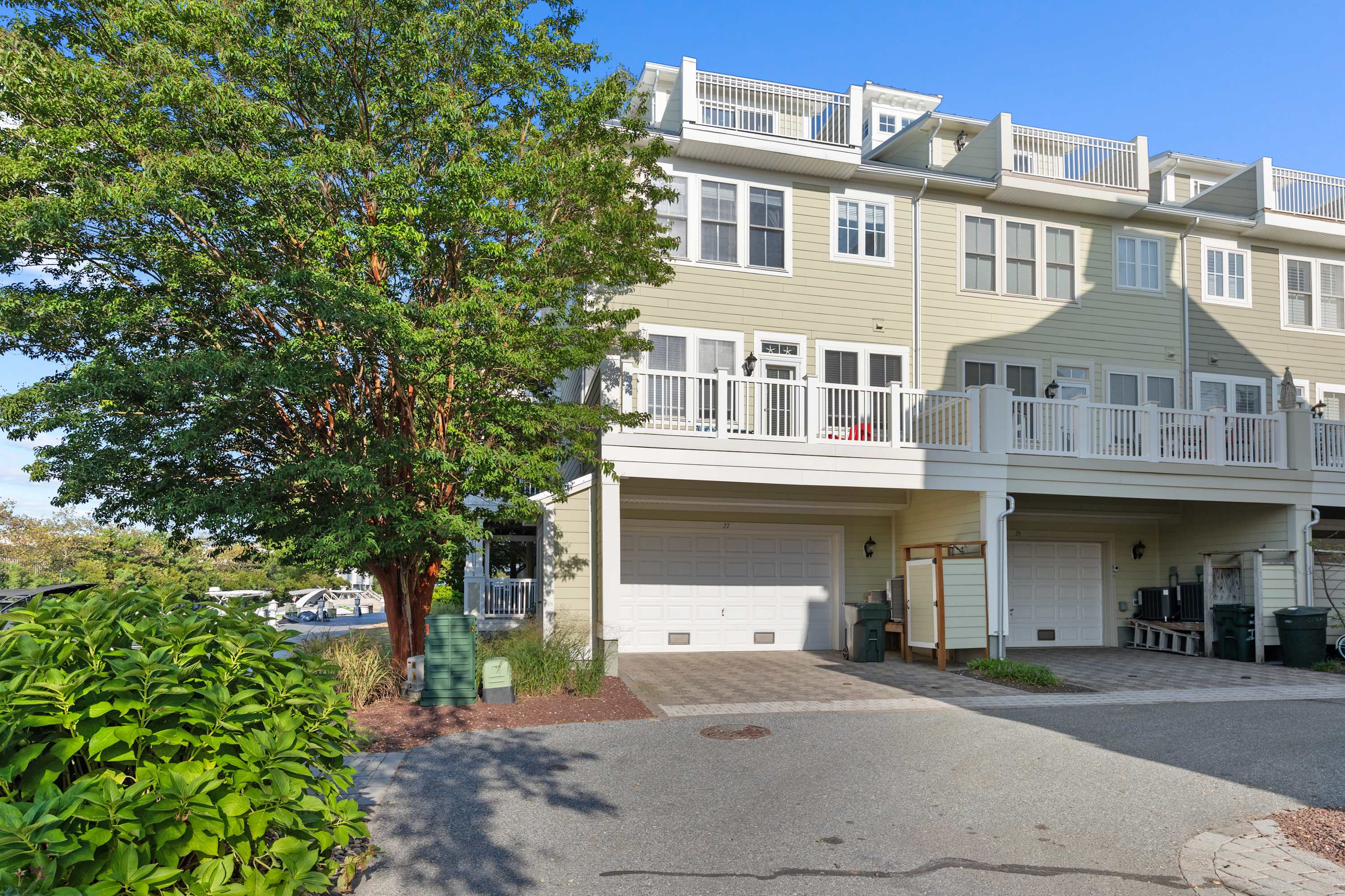 27 Island Edge - Sunset Island  Family Luxury Townhome