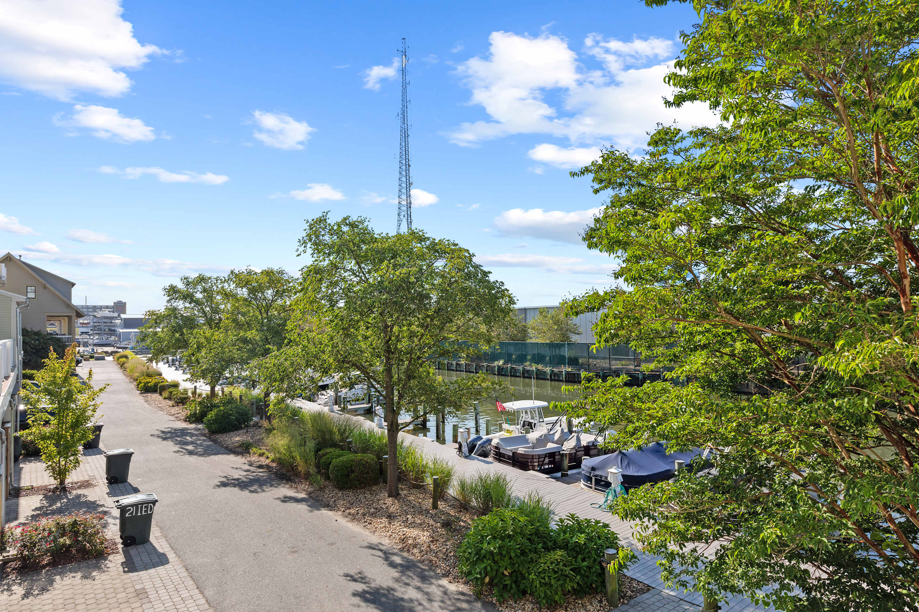 27 Island Edge - Sunset Island  Family Luxury Townhome