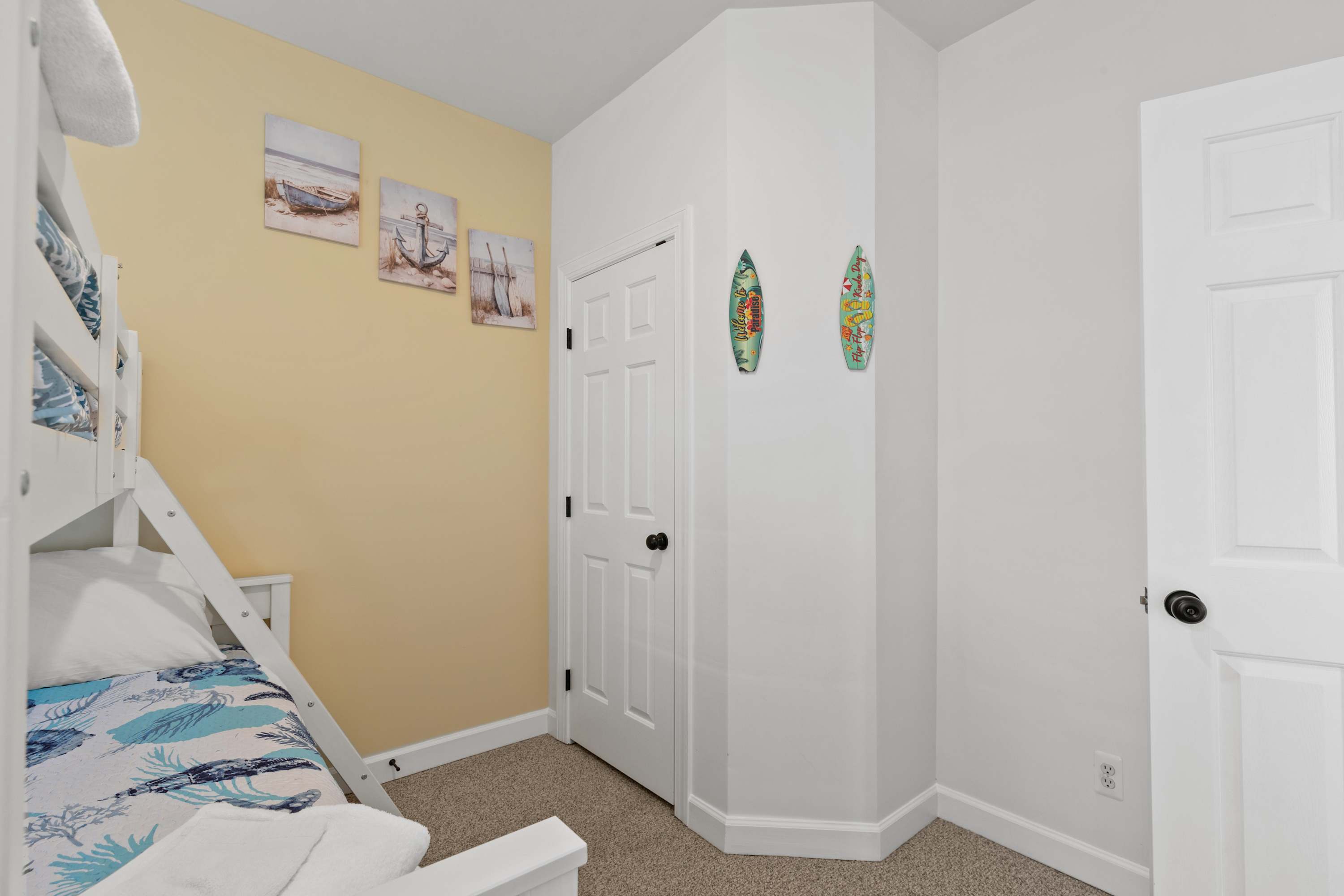 27 Island Edge - Sunset Island  Family Luxury Townhome