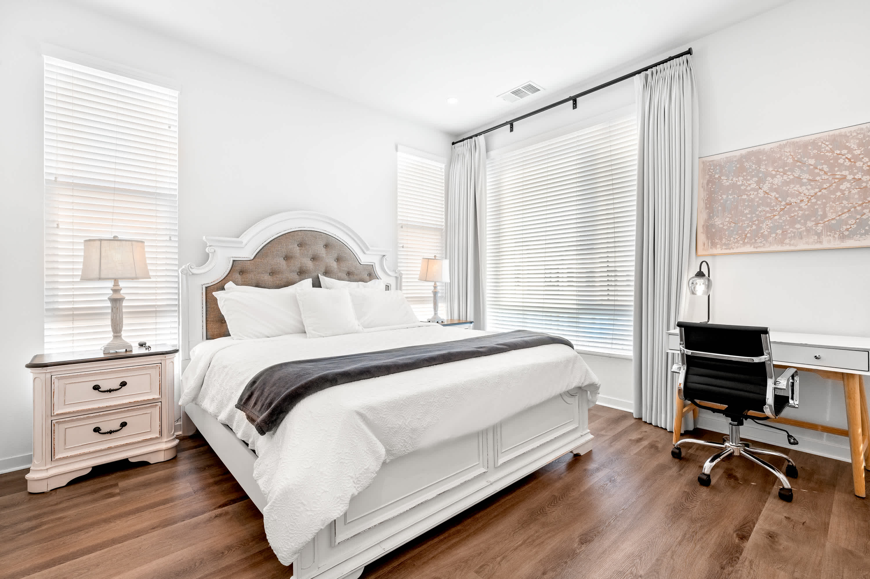 Irvine 1 BR Furnished Home photo 1