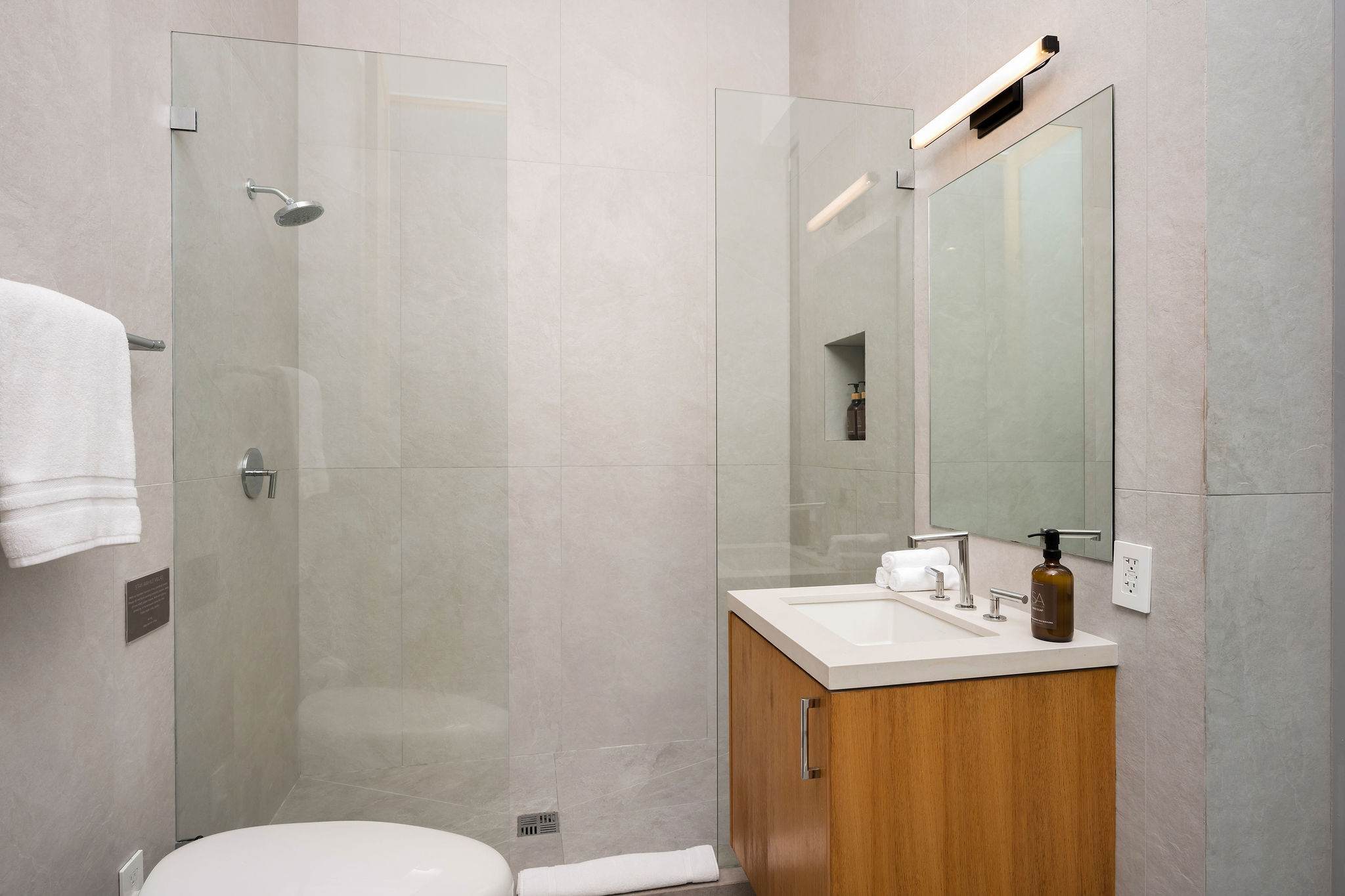 Guest bathroom for bedroom #3. Can also be used from the pool side.