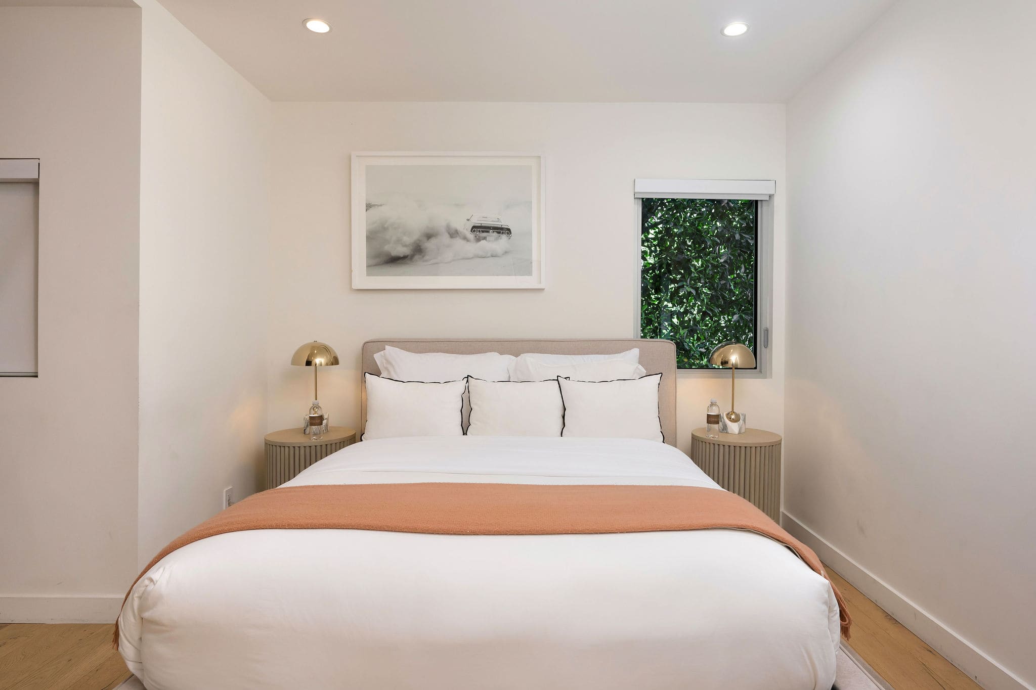 Guest bedroom #2 with a queen size bed, Smart TV and jack and hill bathroom.