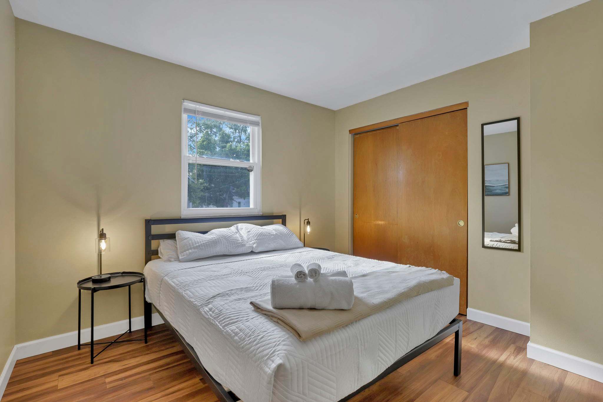 Spacious 5-Bedroom Retreat in Central Columbus  Perfect for Groups!