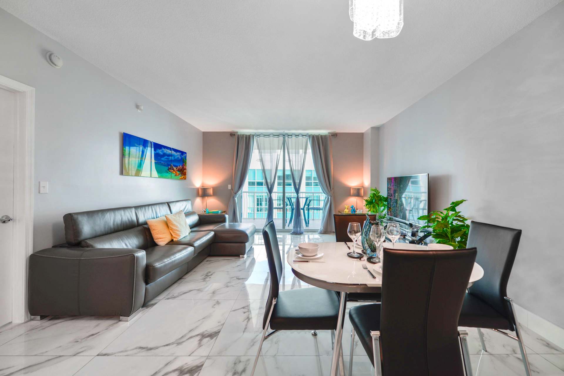 Stunning City Skyline Views And Outdoor Pools - Elegant Luxury Retreat - Bahamas