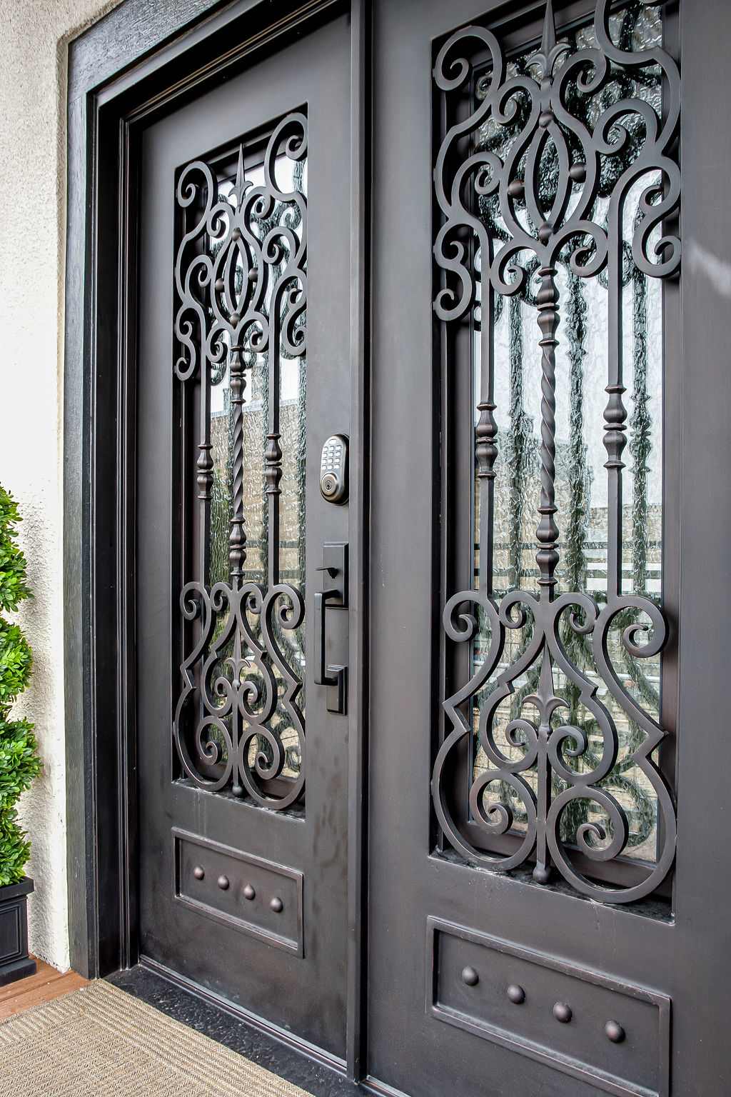 The Bank on Main | Photo 18