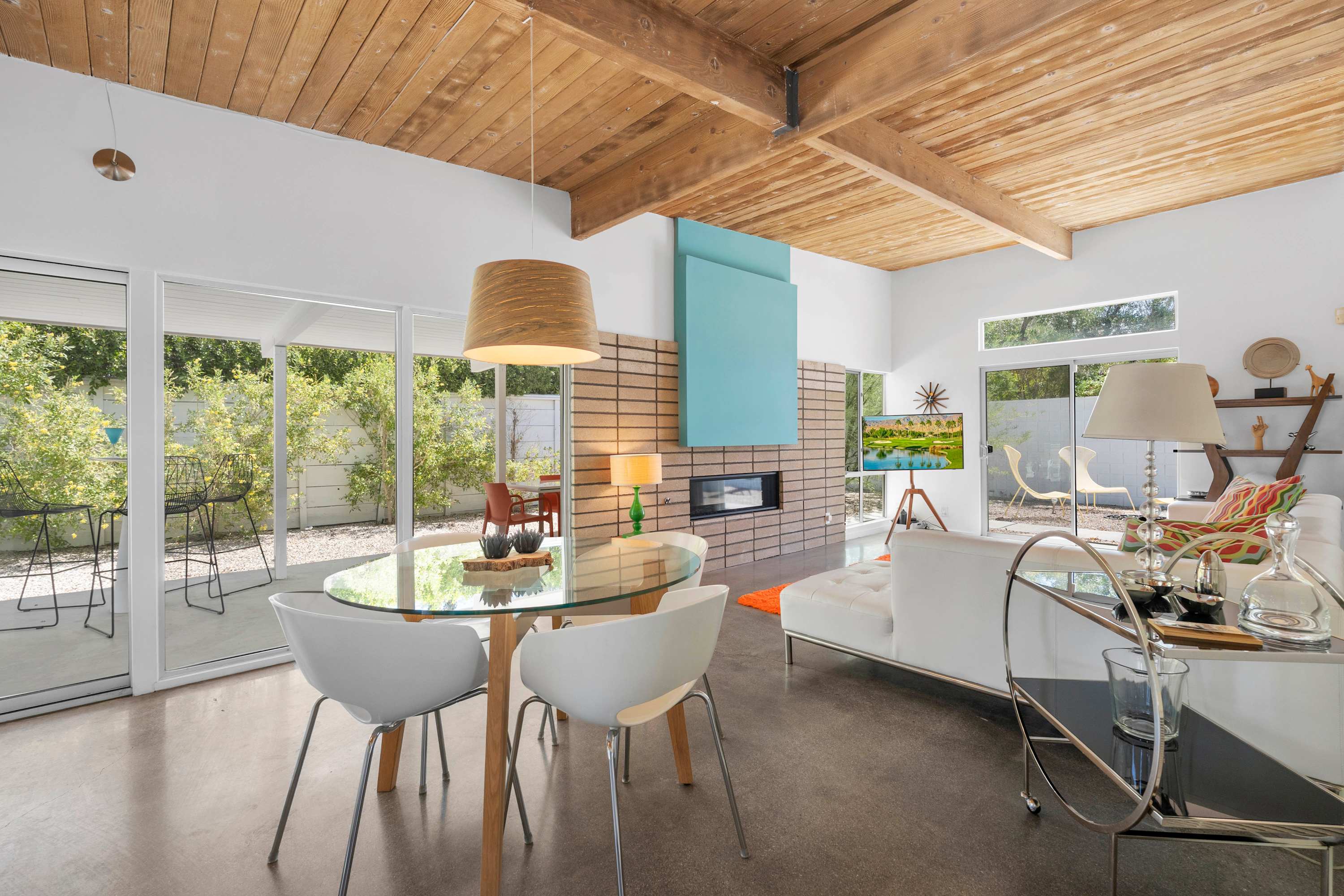 SunKissed Krisel – Long stays w/ Pool, Hot Tub, Firepit | Photo 3