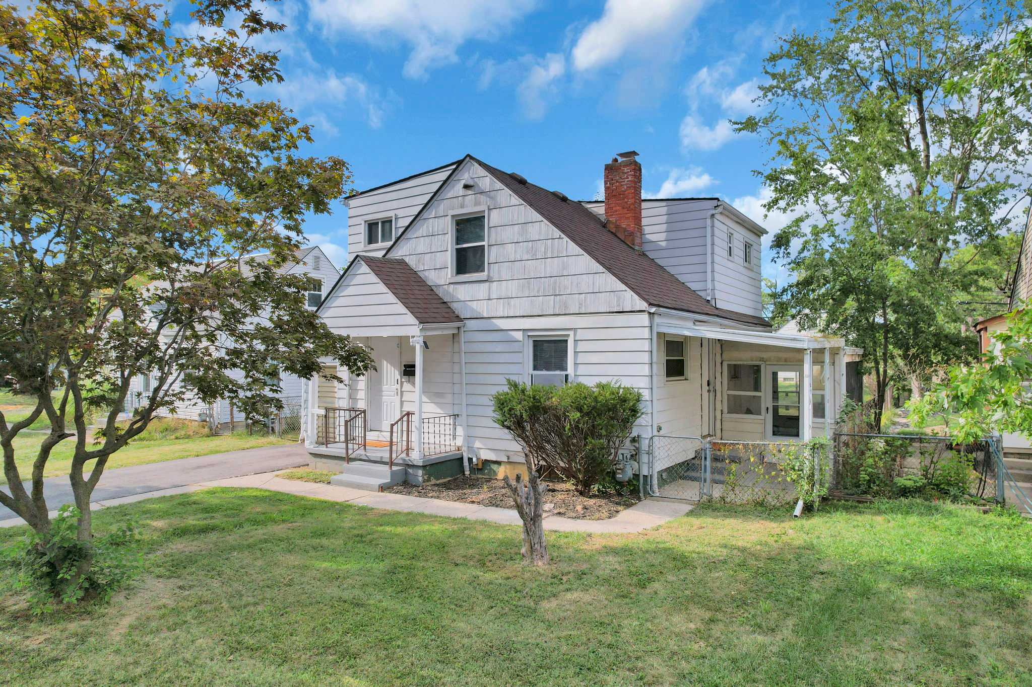 The Columbus Prime - 5 Bedroom 2 Bath- Parking