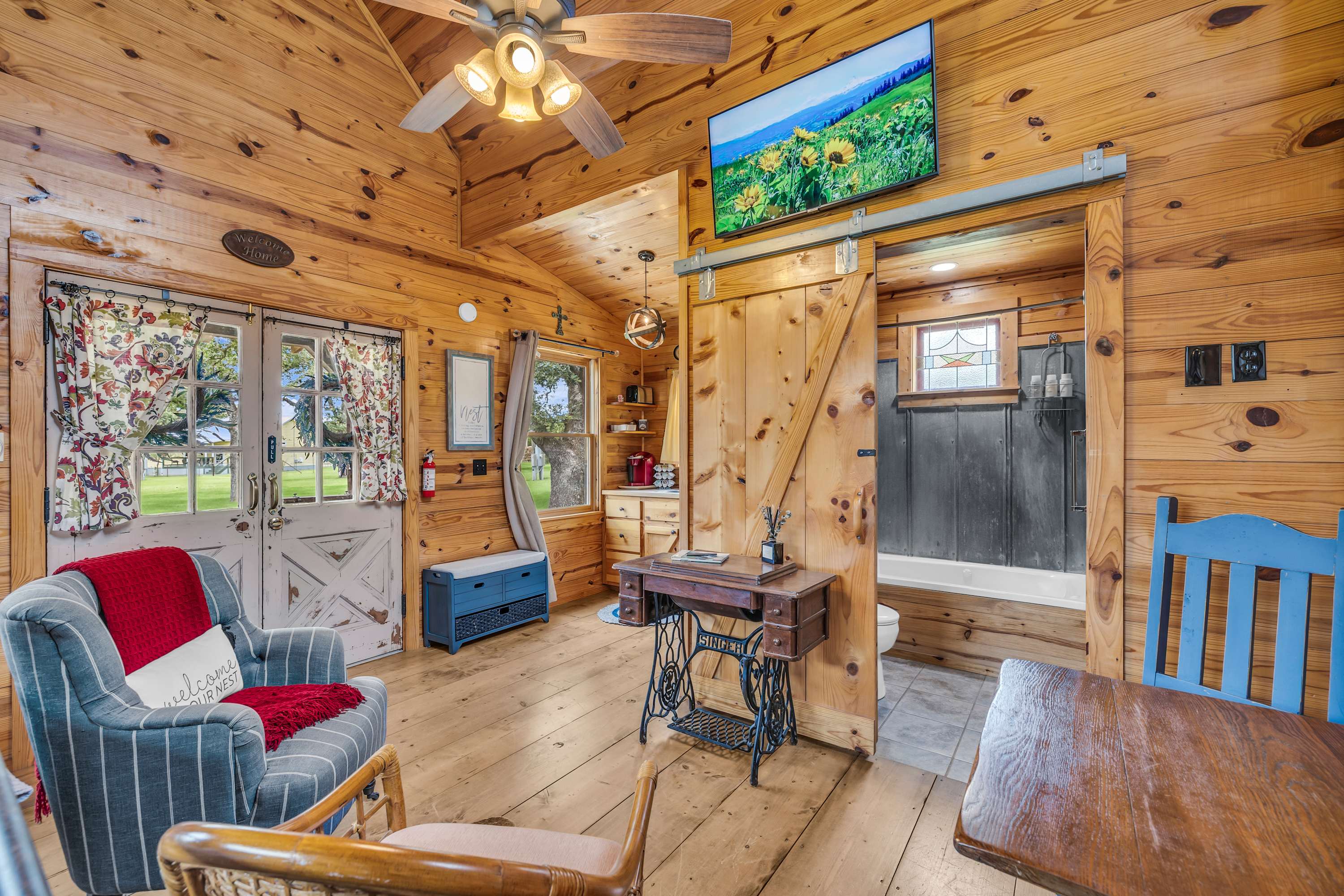 Cabins Out Back-Nest 10