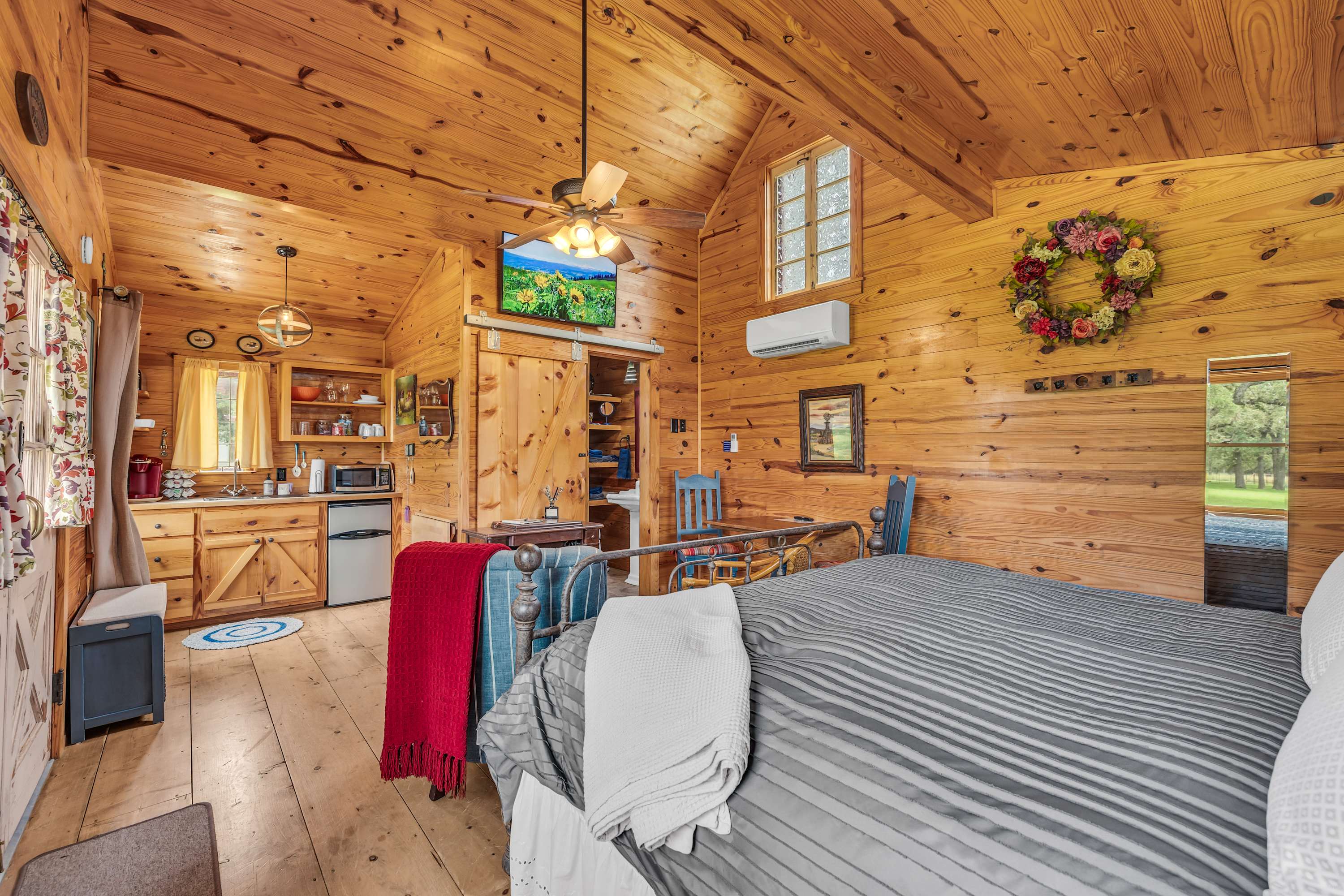 Cabins Out Back-Nest | Photo 11