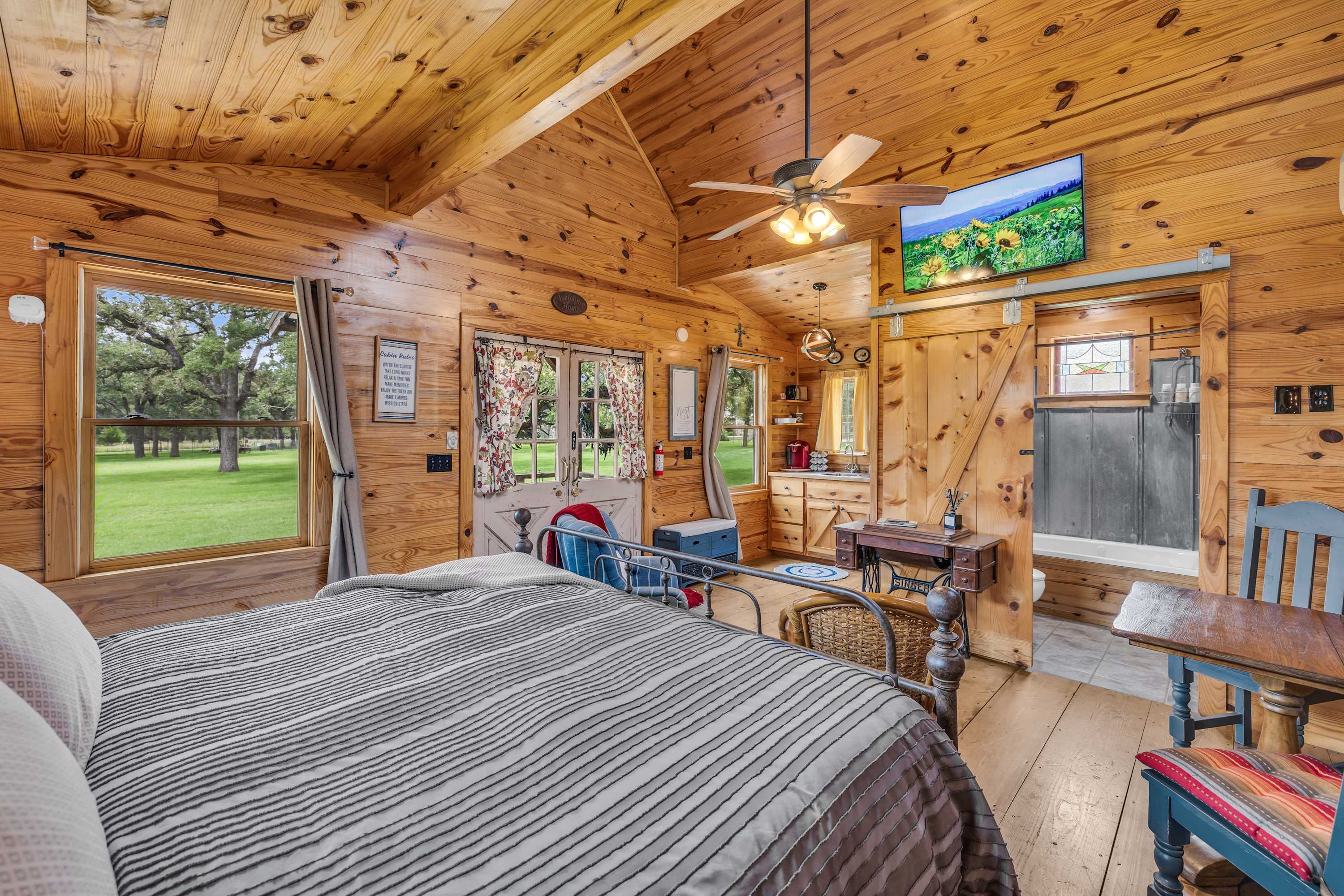 Cabins Out Back-Nest 9