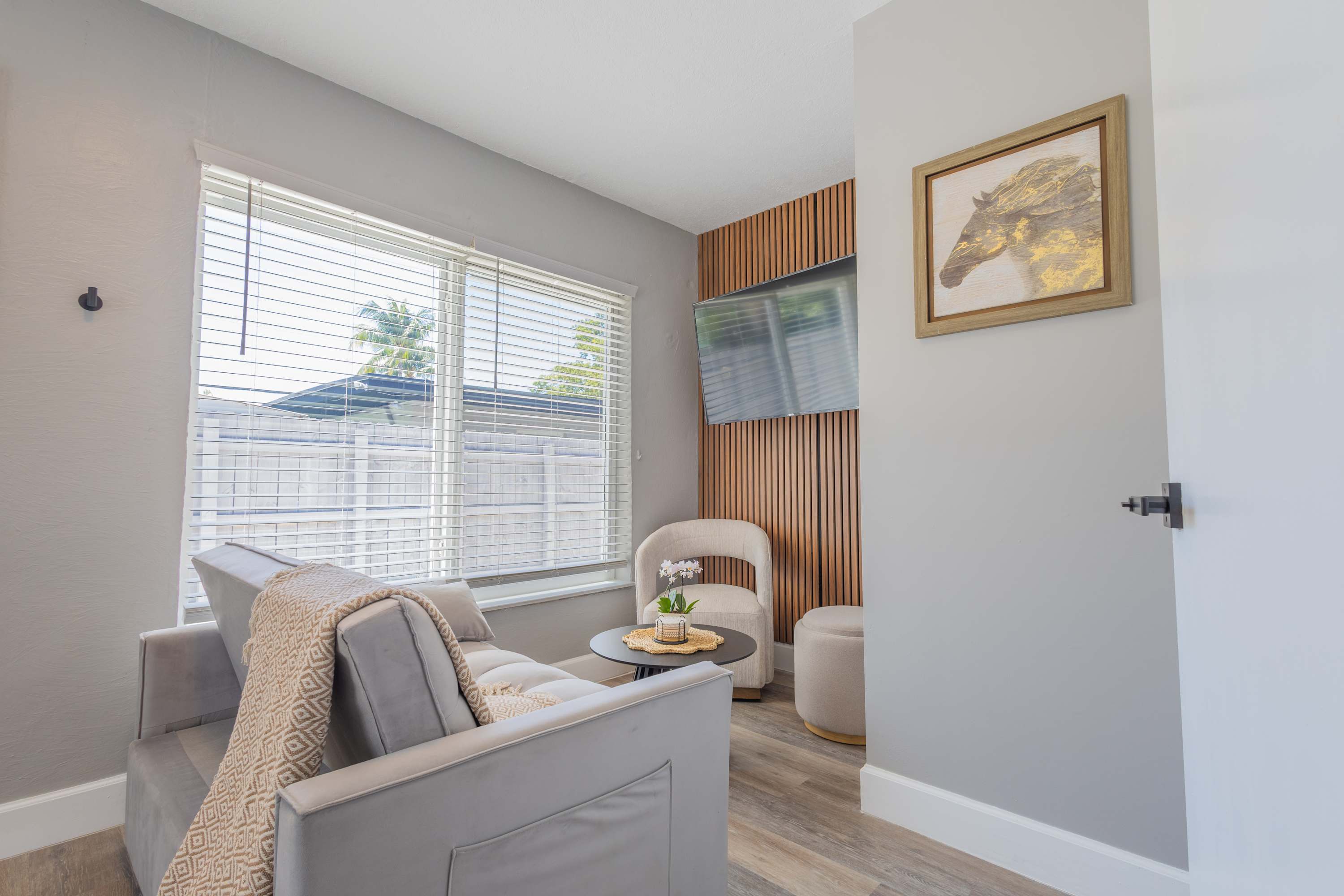 Rest A Shore - Central, Cozy 1BR