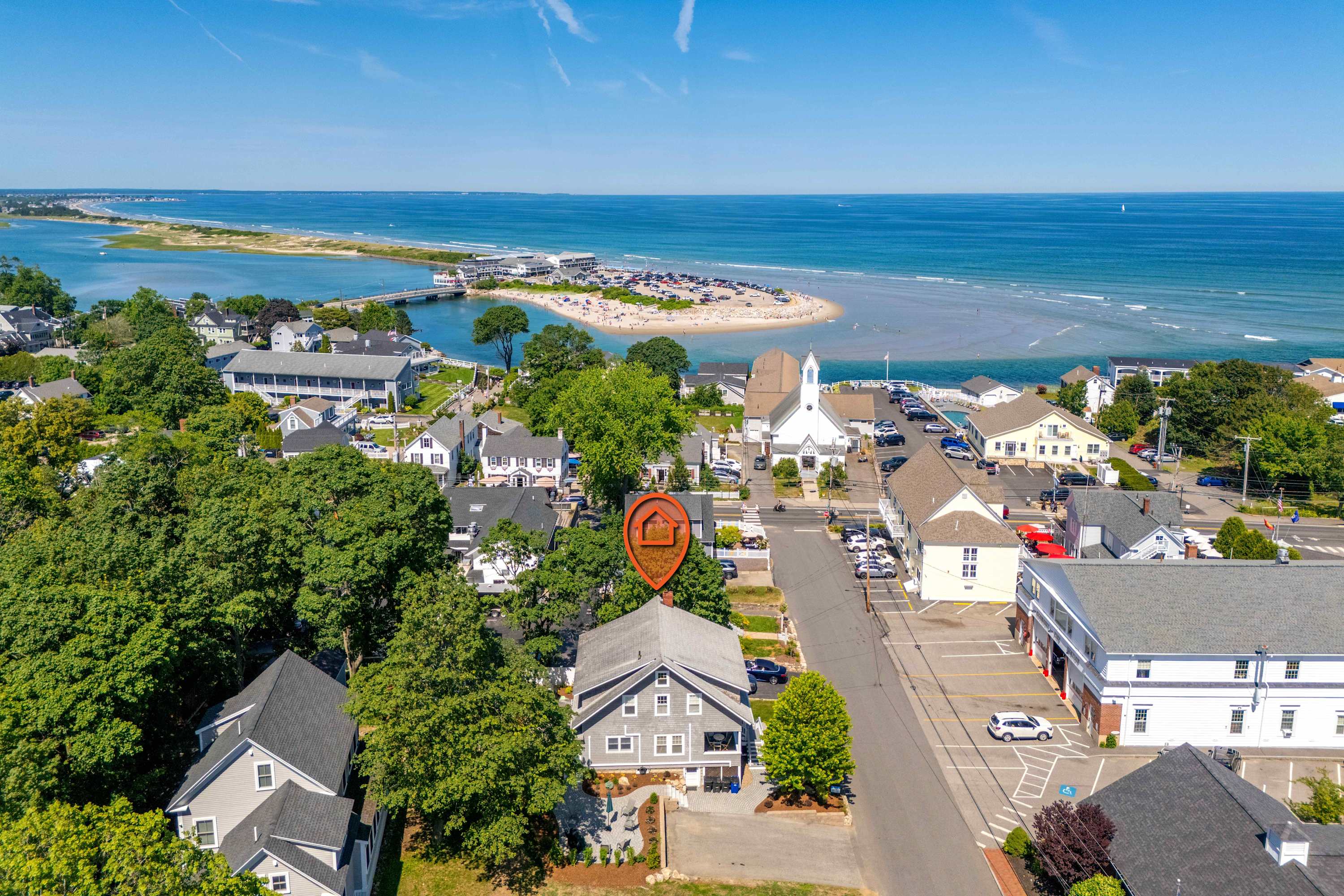 Featured Property Steps to Beach & Downtown OGT | Porch w Ocean View