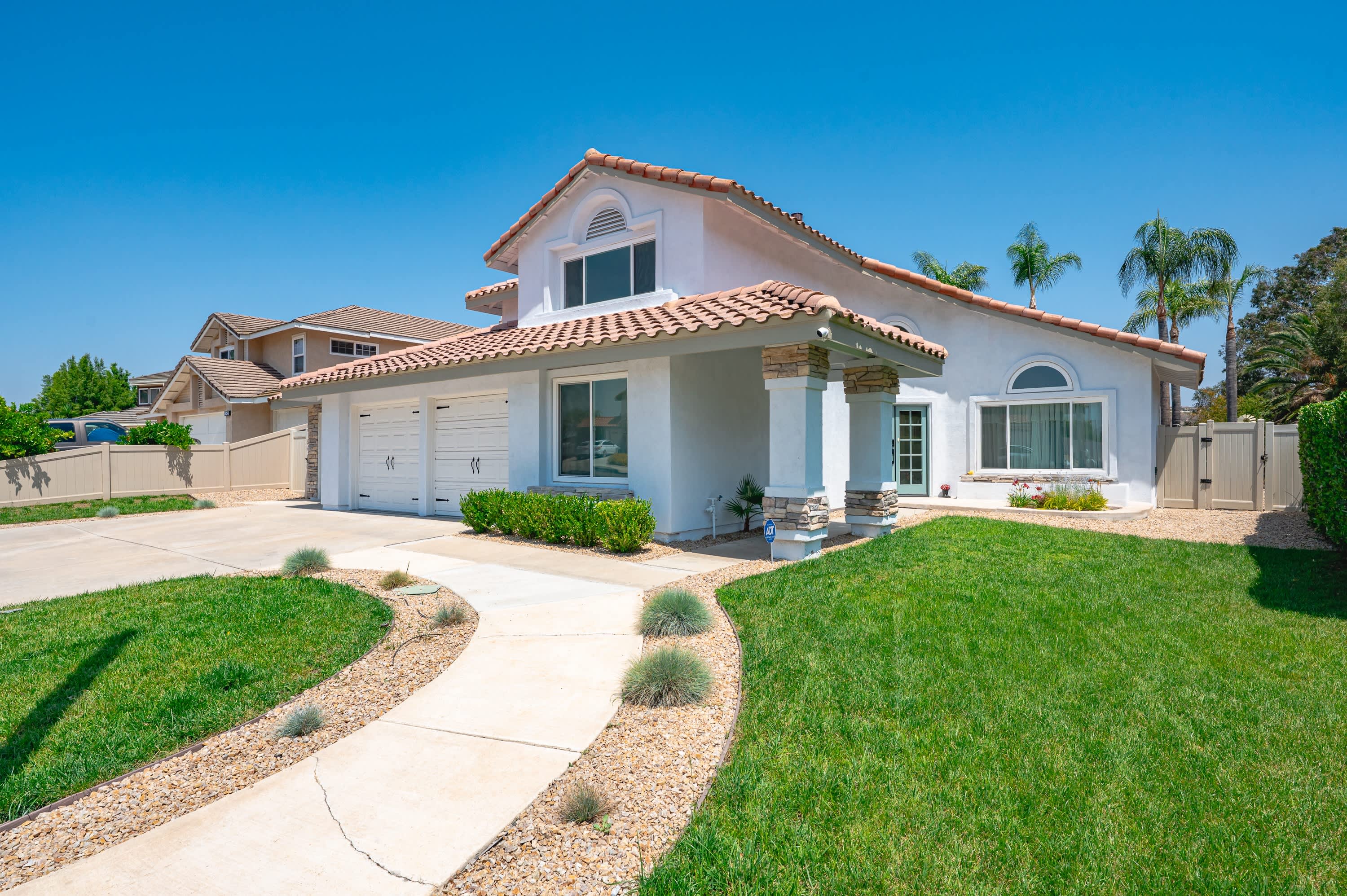 Luxe Spacious Home Near Parks Fully Equipped — Riverside, CA — vacation rental