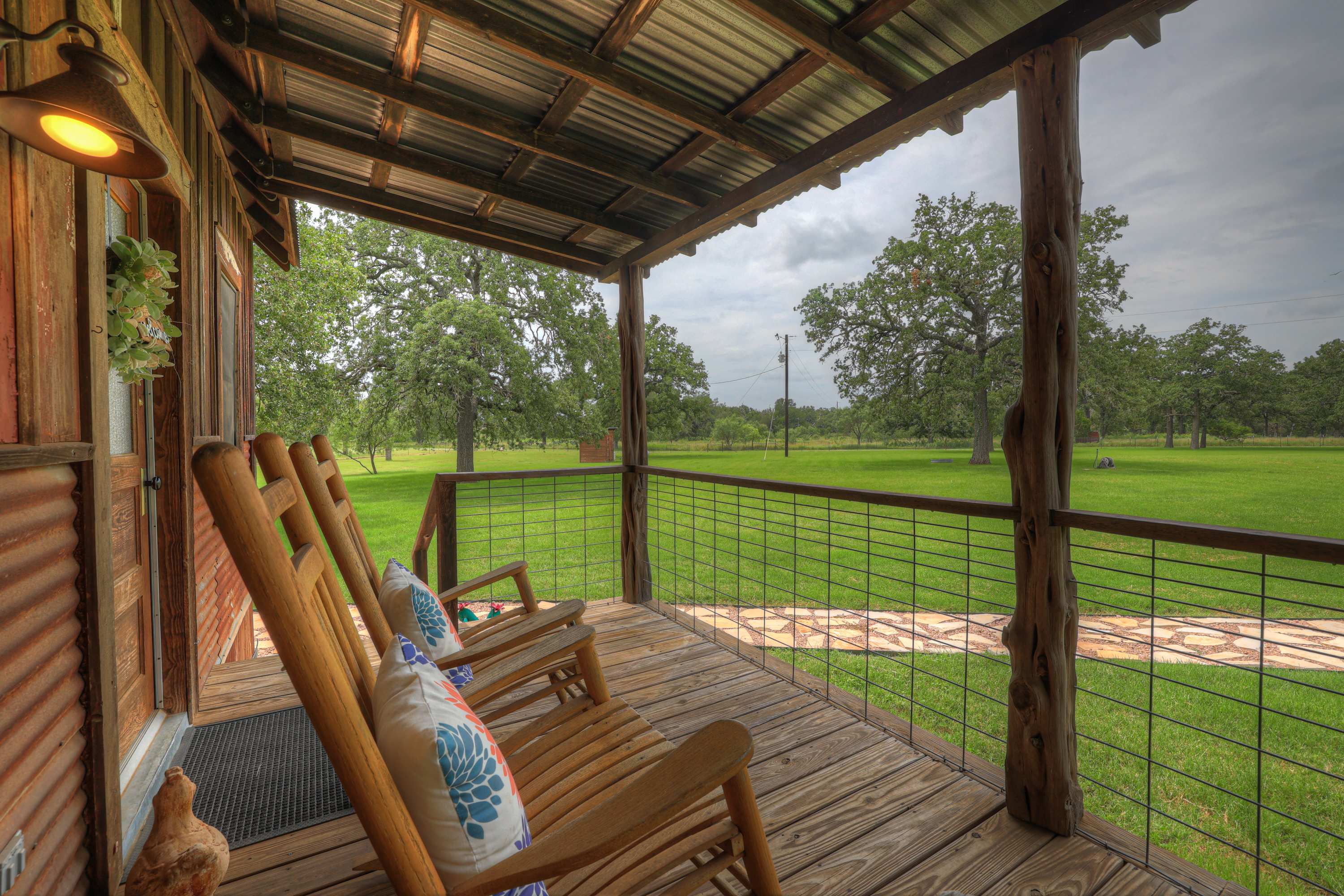 Cabins Out Back-Roost | Photo 7