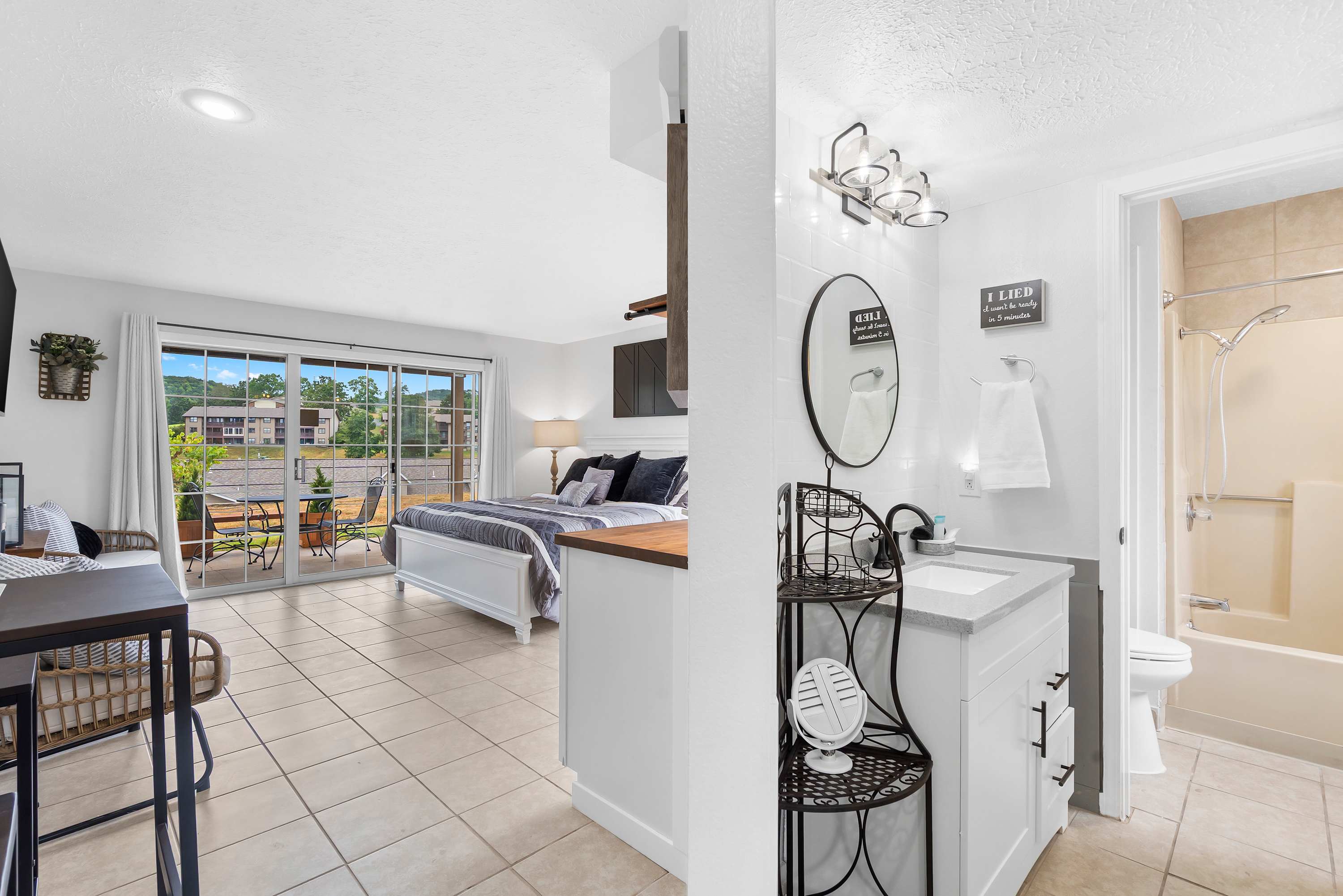 The Chic Retreat - Studio for 2 5