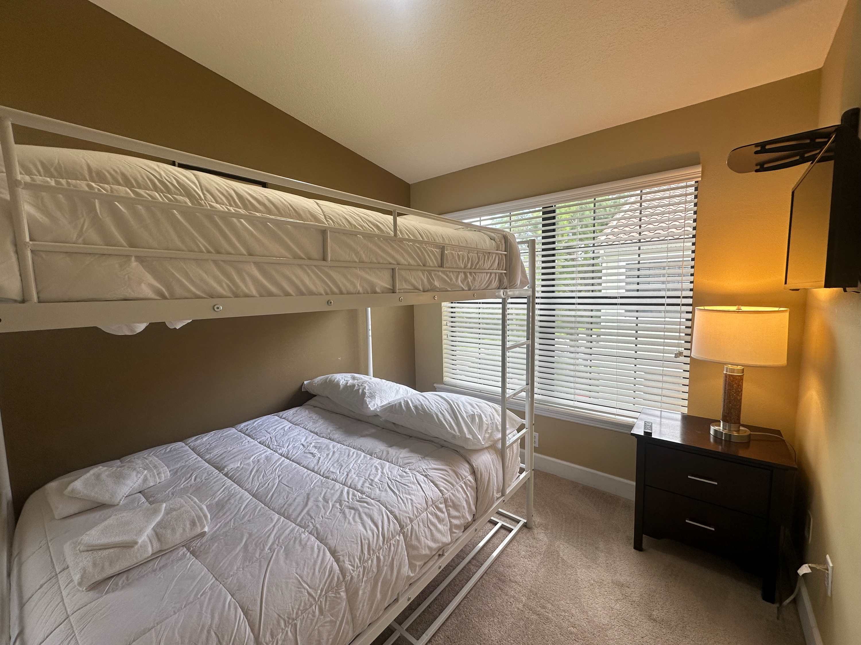 Family Friendly 4BR Townhome at Enchanted Garden Pool Disney Access | Photo 33