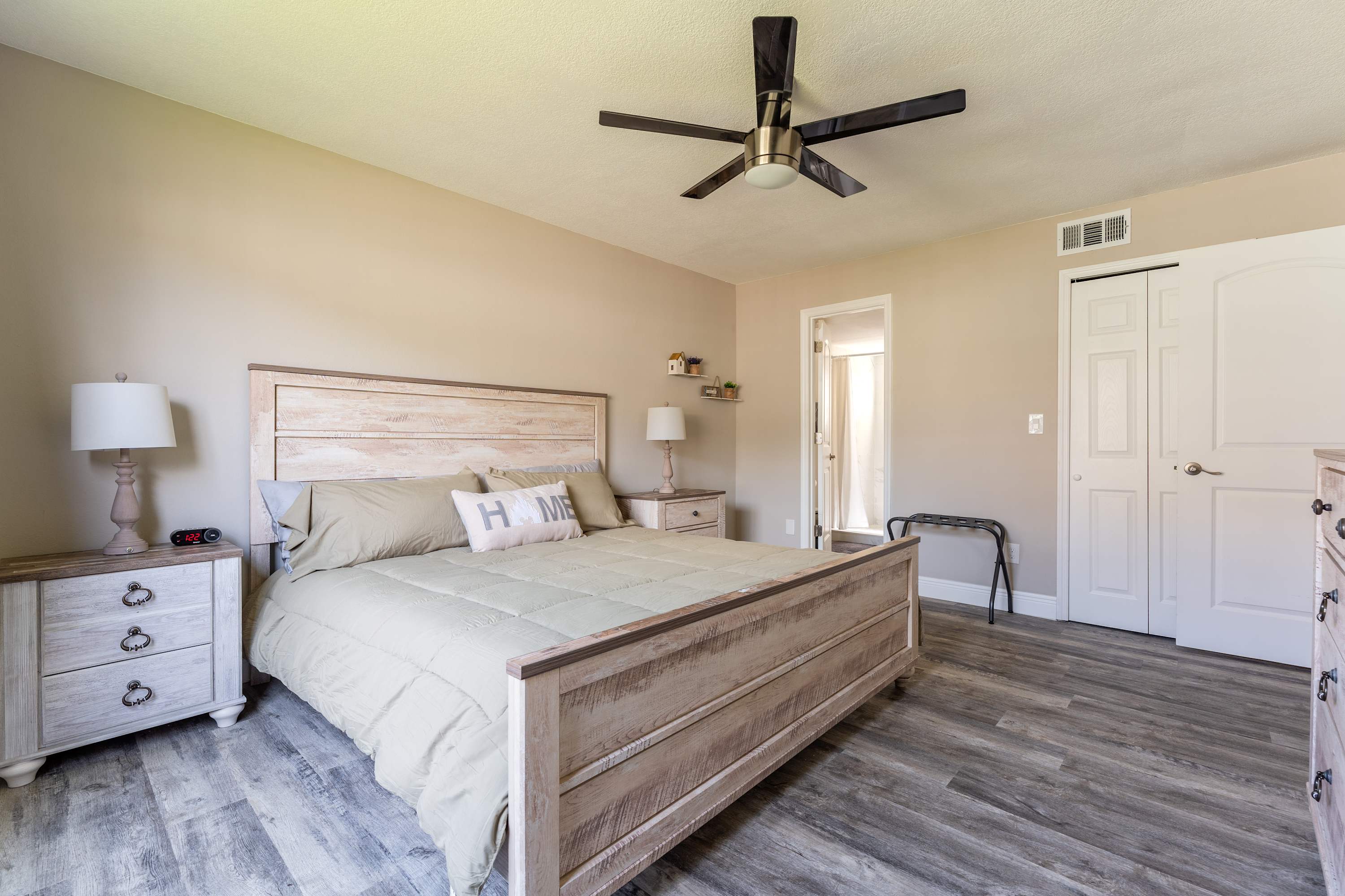 Laguna Bay Vacation Retreat